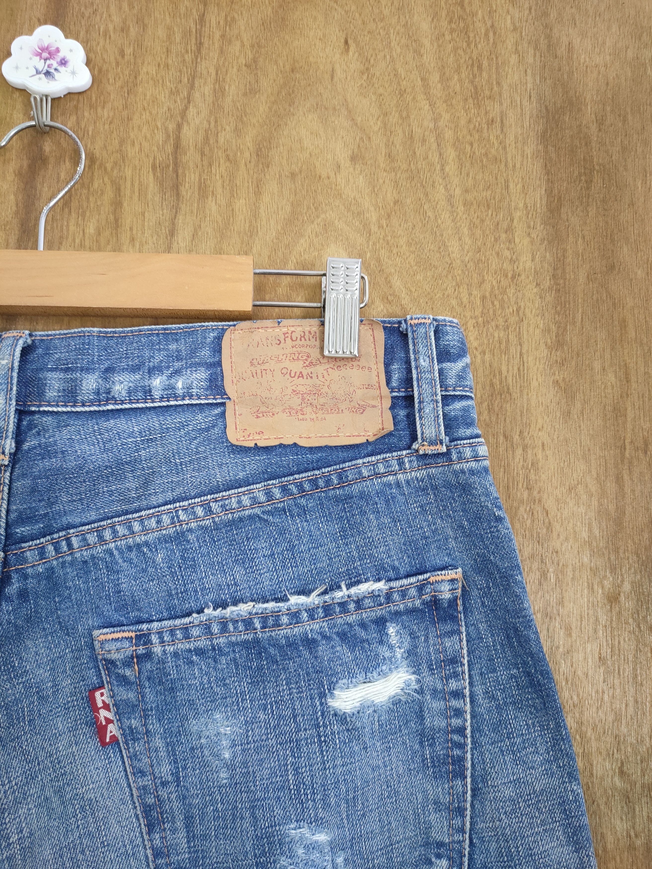 Japanese Brand 💥SICK💥 VINTAGE RNA DISTRESSED FADED JEANS PANTS Size US 32 / EU 48 - 10 Thumbnail