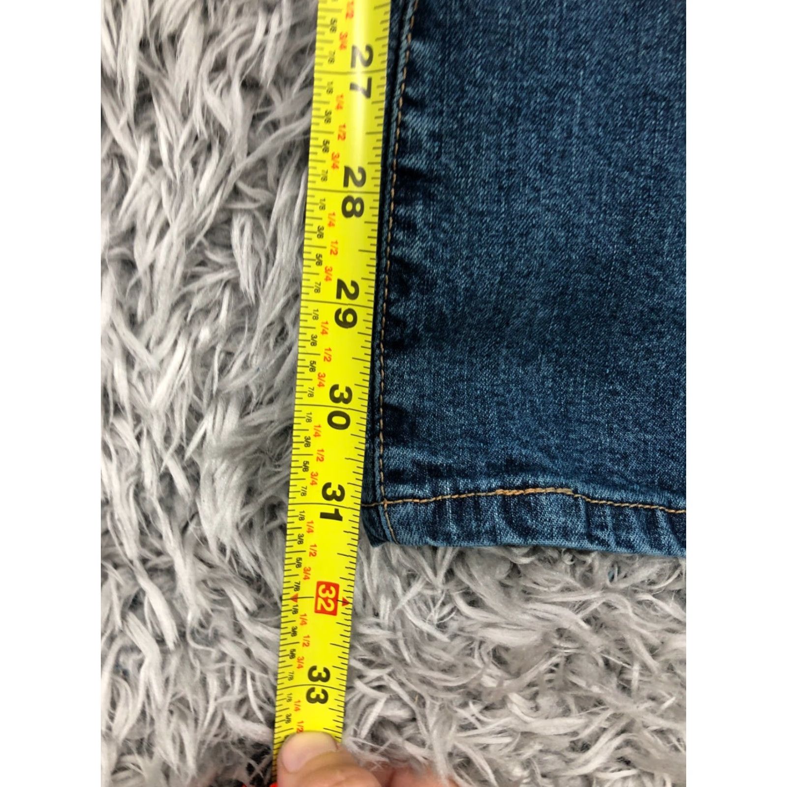 Levi's Levi's 550 Relaxed Jeans Size 10 Womens Blue Denim Straight 32 Inseam Vintage 90s Cowboy Hip Hop Style Women’s Pants Size 32" / US 10 / IT 46 - 3 Thumbnail