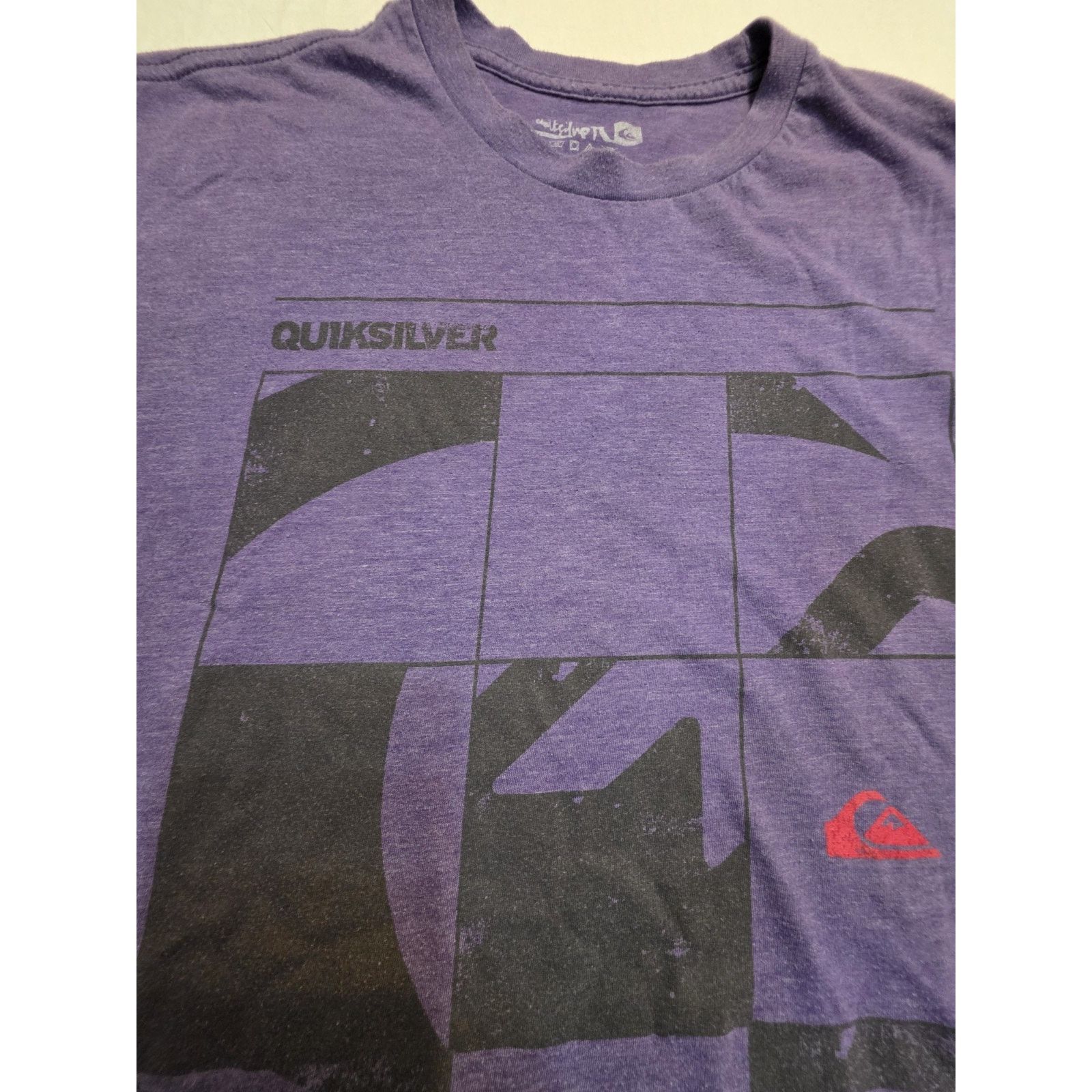 Quiksilver Quicksilver Men's Size Large Vintage Short Sleeve Purple Size US L / EU 52-54 / 3 - 3 Thumbnail