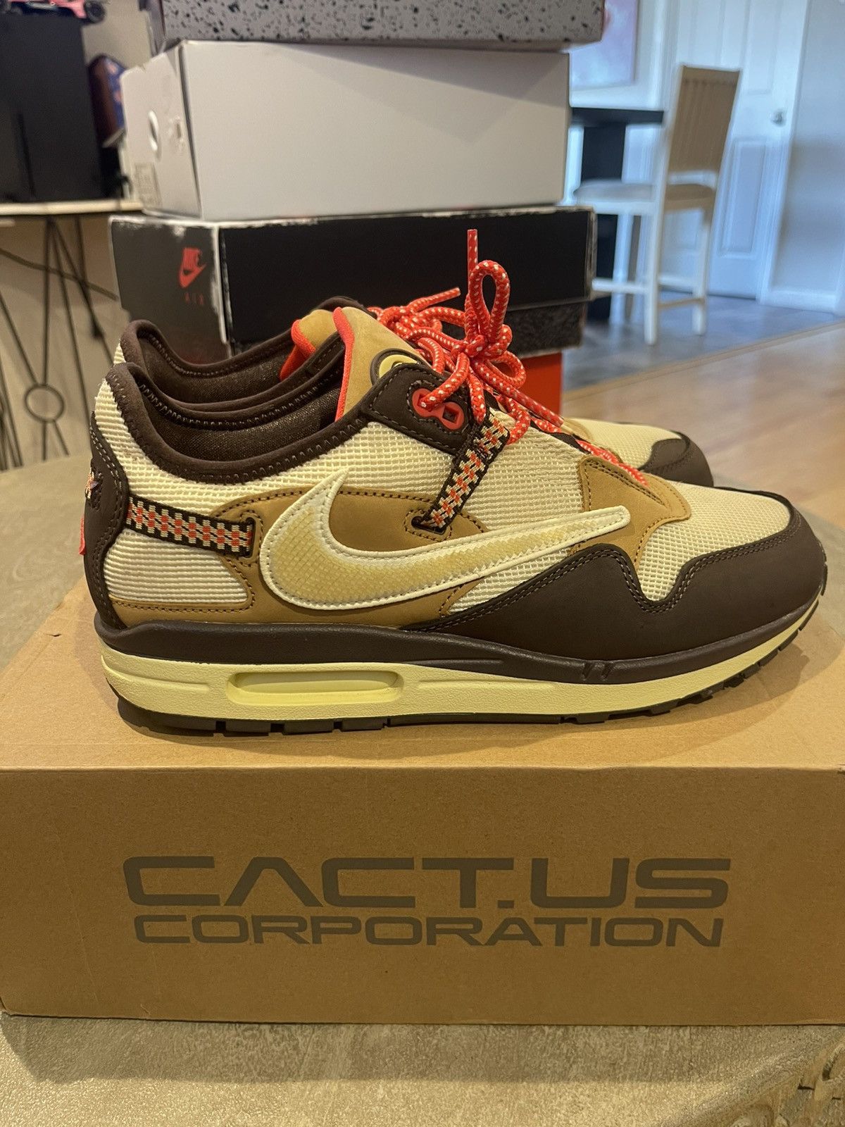 Nike Travis Scott Airmax 1 Size US 10 / EU 43 - 3 Thumbnail