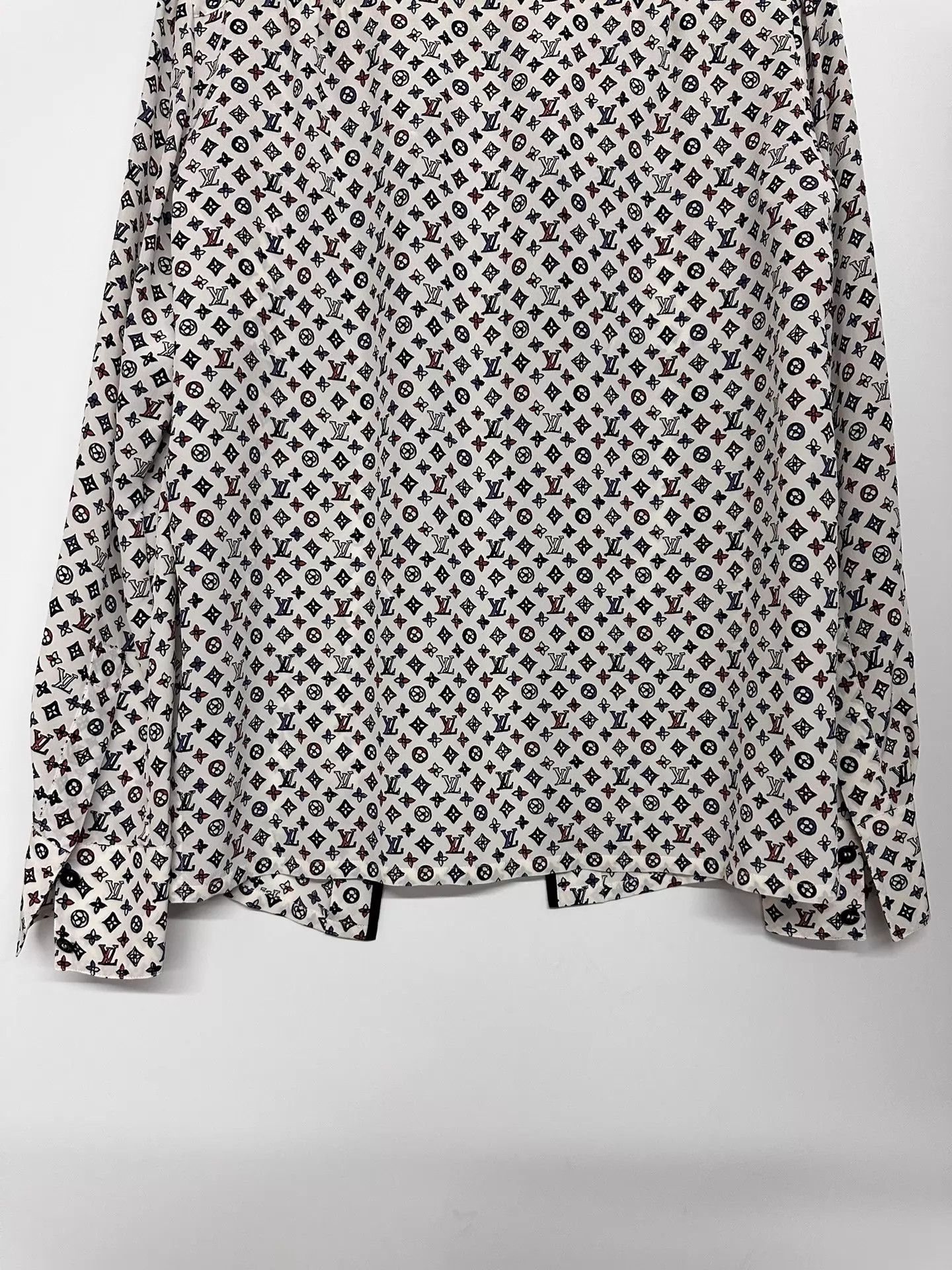 Louis Vuitton LV many shirt size 36 37/90/63/61 Size XS / US 0-2 / IT 36-38 - 4 Thumbnail