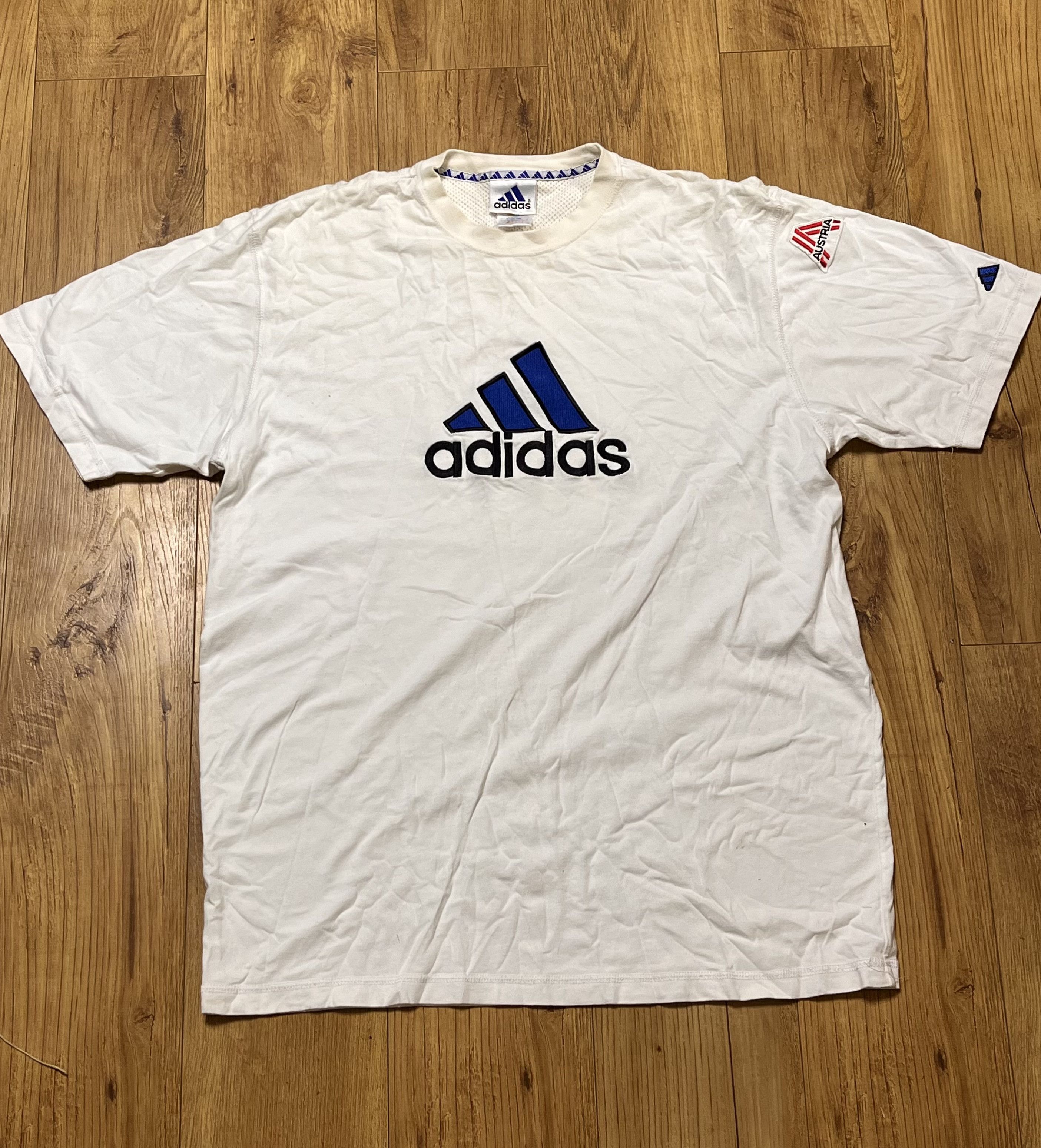 Adidas × Vintage Vintage 90s Adidas Big Logo Embroidered T-shirt Size US XL / EU 56 / 4 - 1 Thumbnail