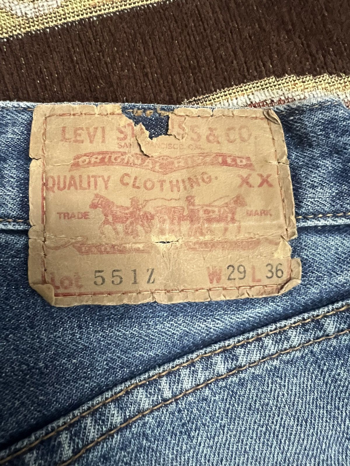 Levi's Vintage Clothing × Vintage Levis 551Z / w29 L36 - Vintage selvedge Japan Big E Size US 29 - 14 Thumbnail