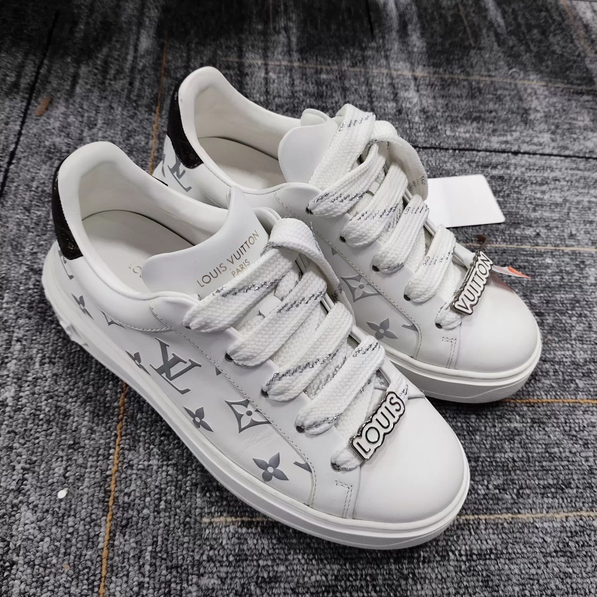 Louis Vuitton LV Cowhide All Over Print White Low Top Sneaker Size US 4.5 / IT 34.5 - 1 Thumbnail