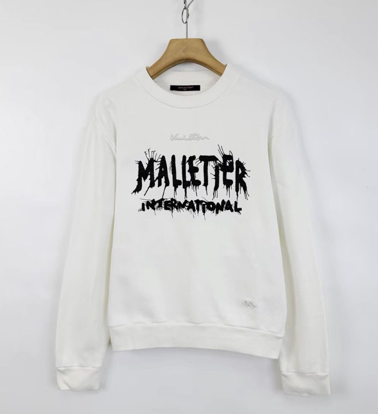 Louis Vuitton Louis Vuitton Letter Graffiti Print Sweatshirt K12 Size M / US 6-8 / IT 42-44 - 1 Thumbnail