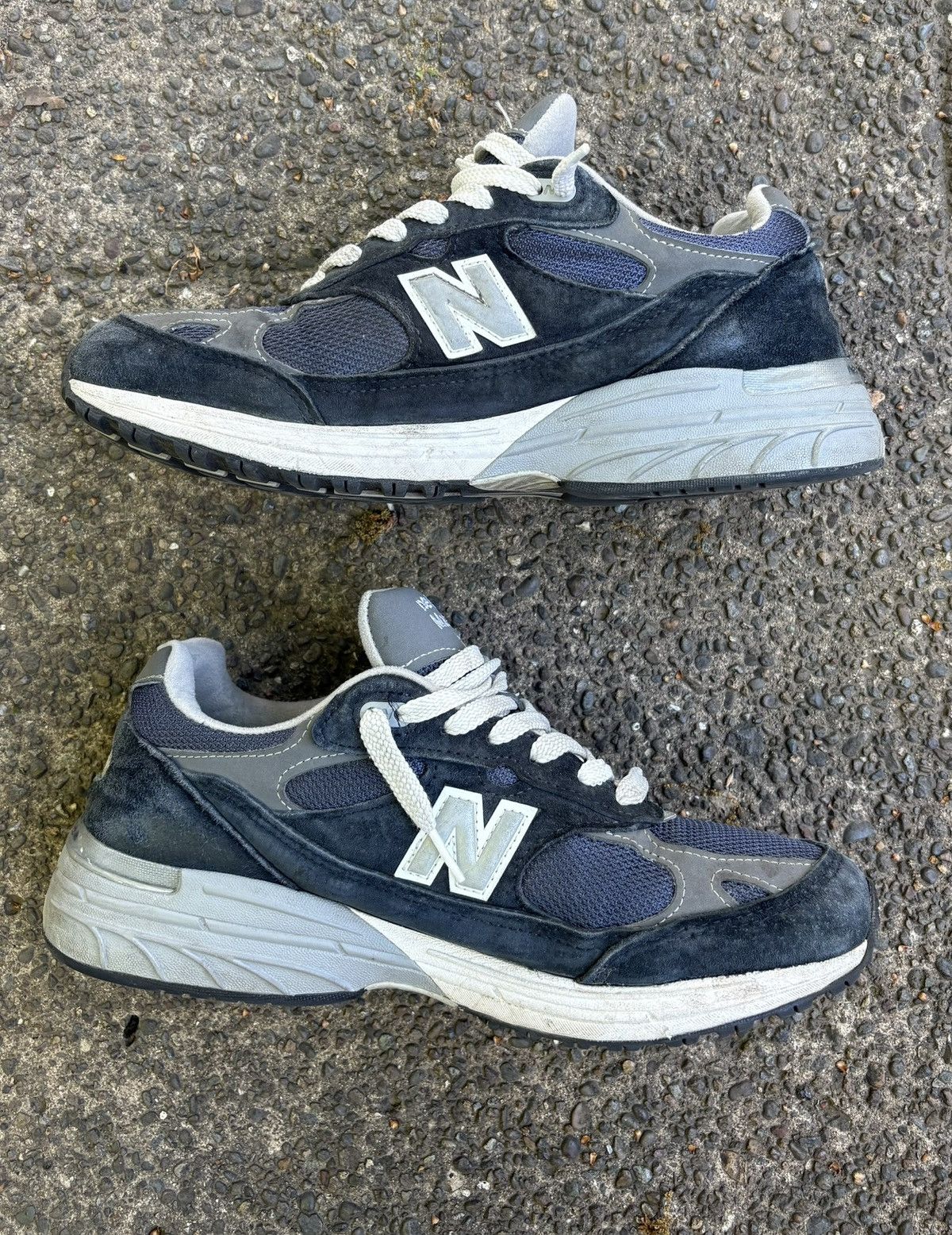 New Balance New Balance 993 Navy Blue/White Size US 8.5 / EU 41-42 - 2 Thumbnail