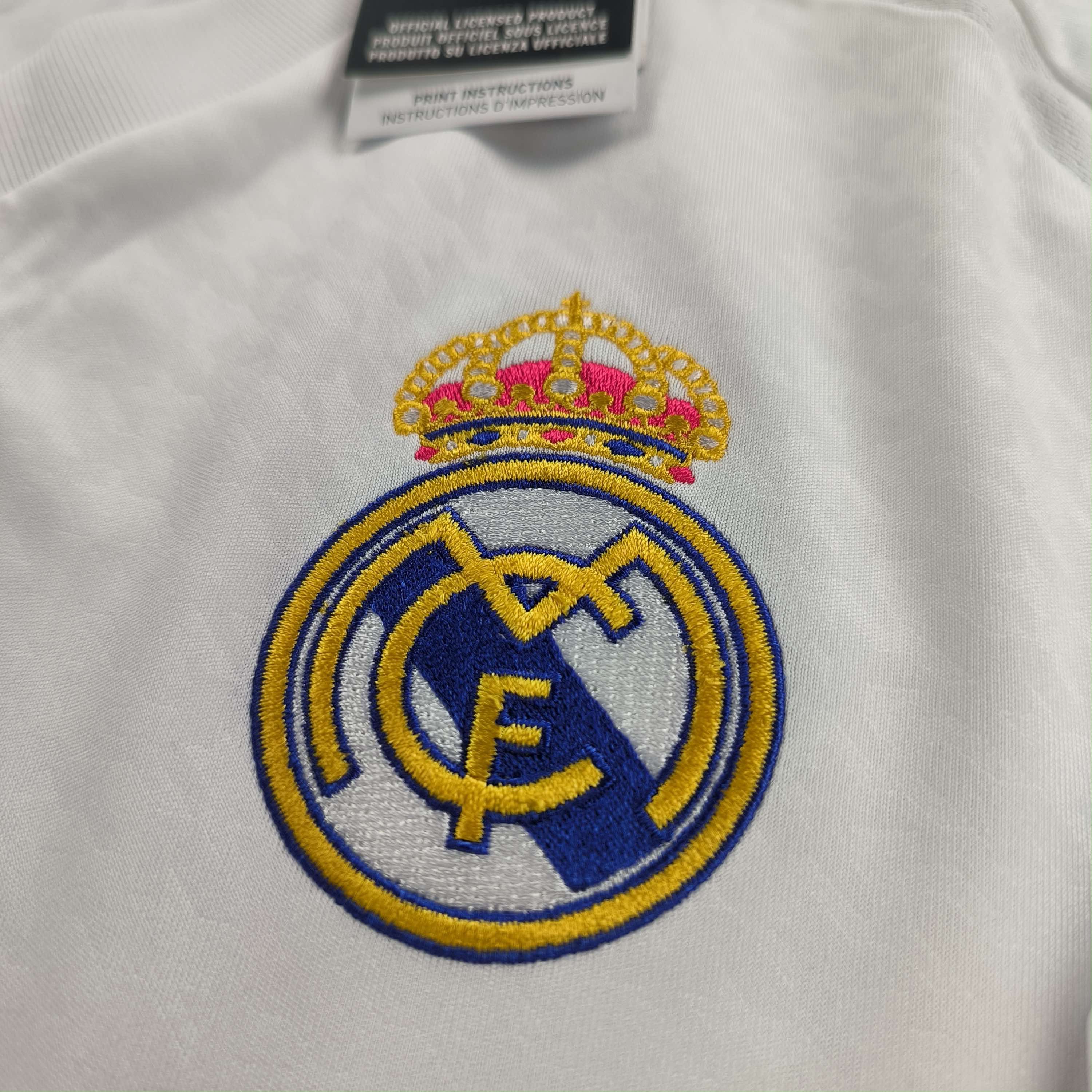 Adidas NEW Real Madrid 24-25 home UCL Bellingham football jersey M Size US M / EU 48-50 / 2 - 4 Thumbnail