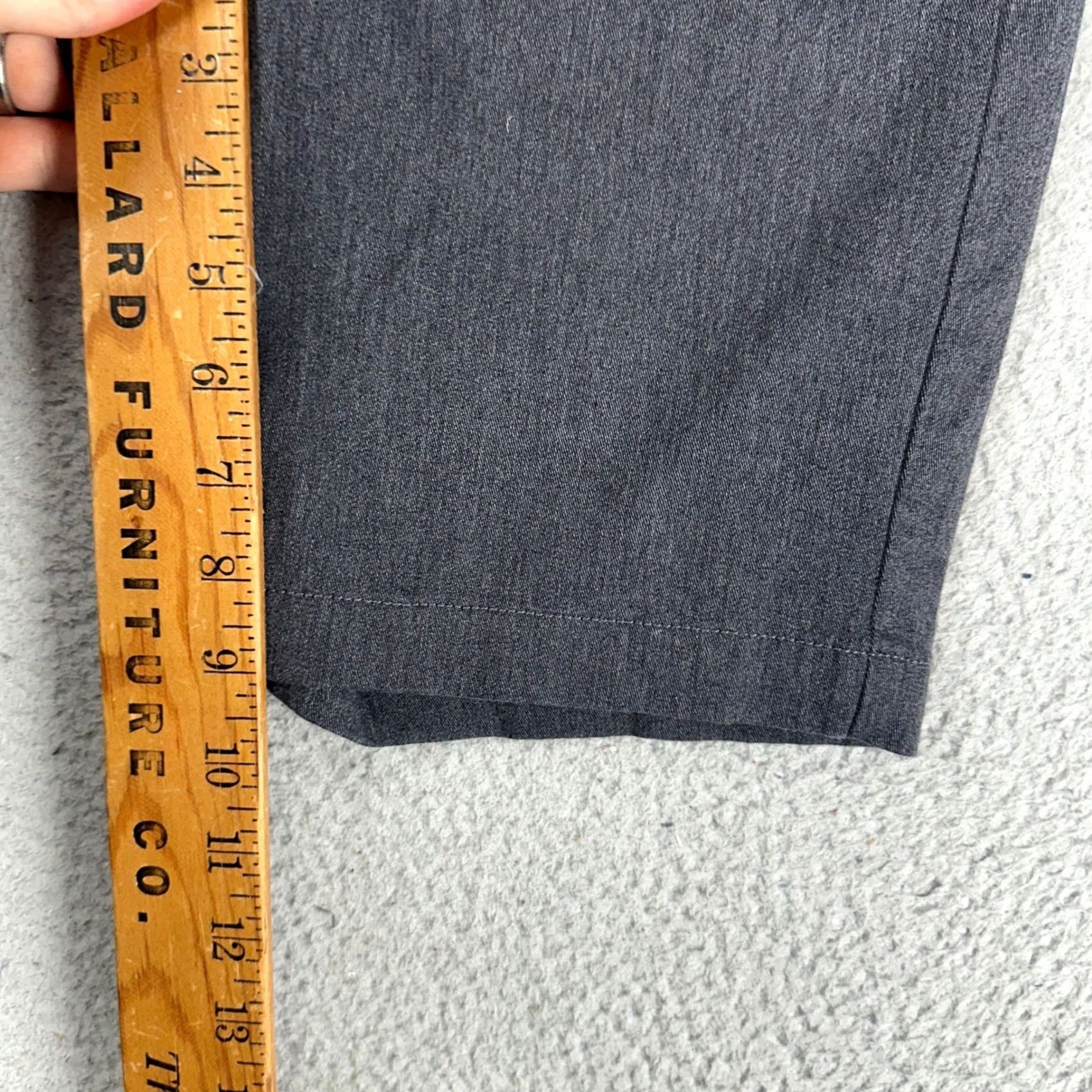 Vintage DC Shoes Mens Skate Shorts 30 Gray Flat Front Pockets Athletic Casual Outdoor Walking Shirt? Size US 30 / EU 46 - 7 Thumbnail