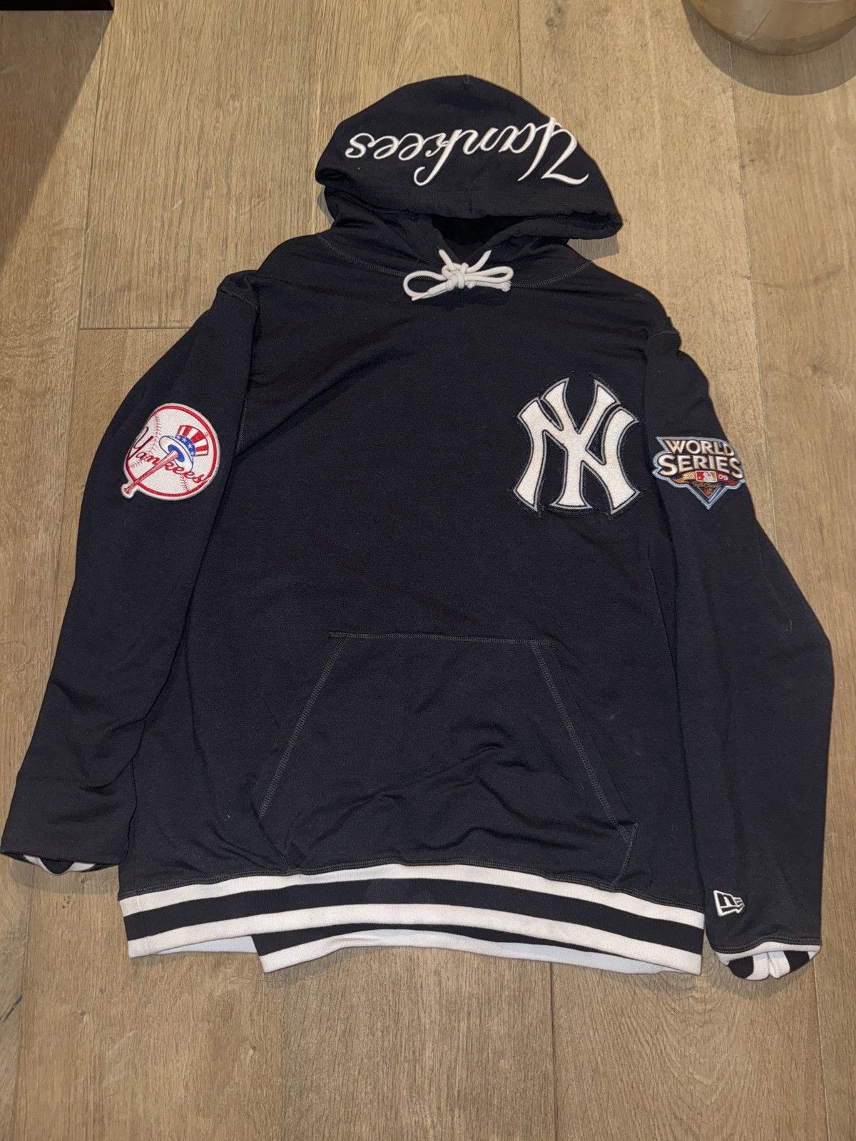 image of New Era Yankees Hoodie From 2009 World Series () in Navy, Men's (Size XL)