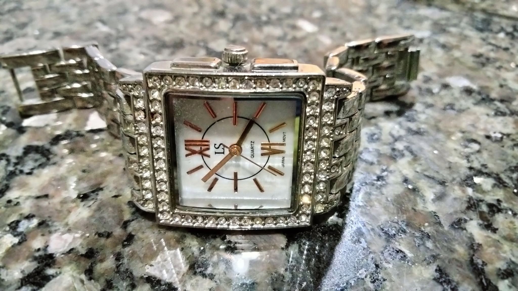 Designer LS Quartz -Wristwatch beautiful vintage luxurious Size ONE SIZE - 4 Thumbnail