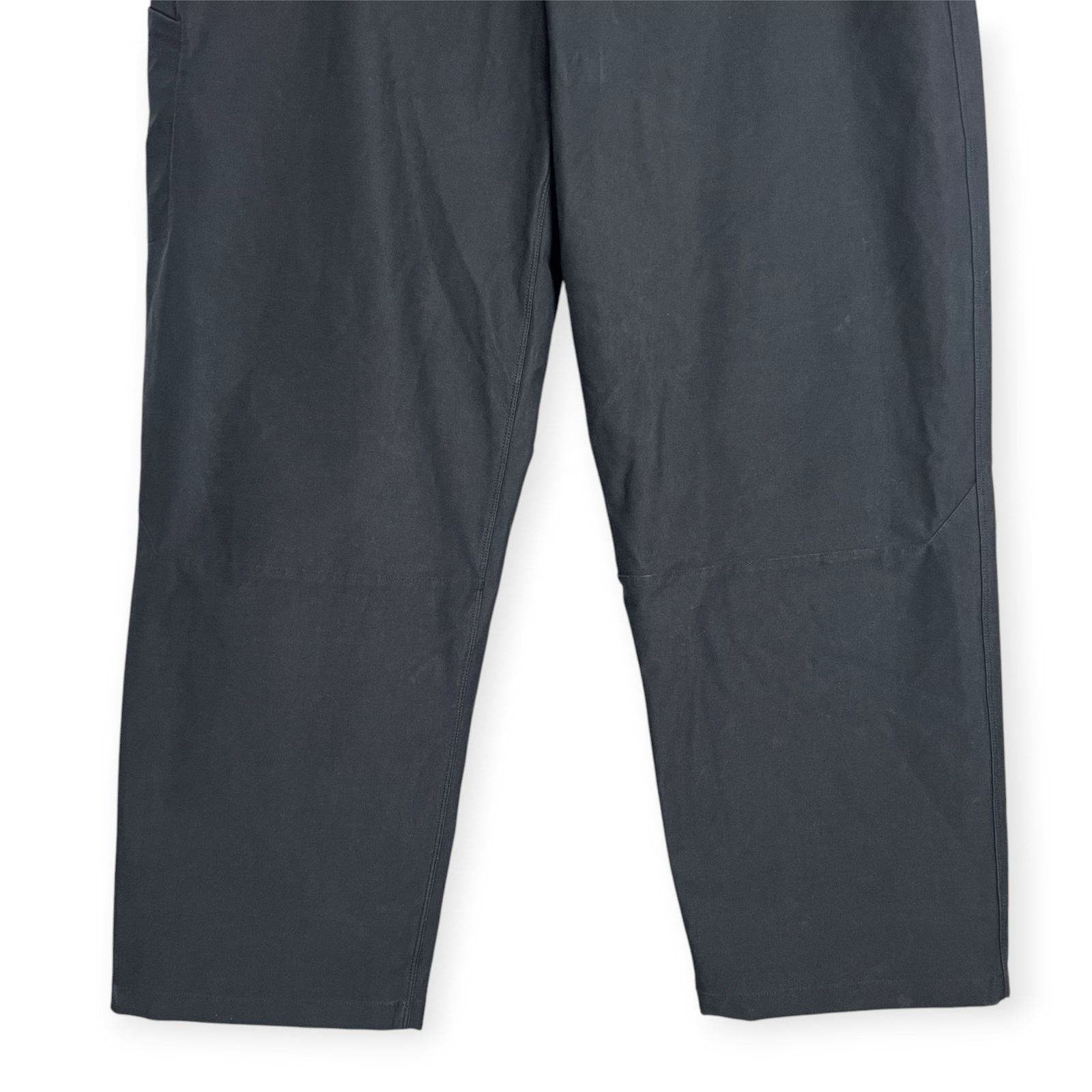 Lululemon Lululemon Utilitech Carpenter Pant Black Straight Leg Sz 38 Size US 38 / EU 54 - 12 Thumbnail