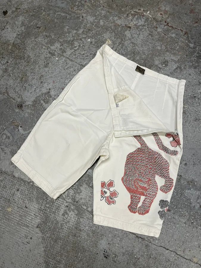 Giorgio Armani × Vintage 1990s Giorgio Armani White Tiger Shorts Size 28" / US 6 / IT 42 - 6 Thumbnail