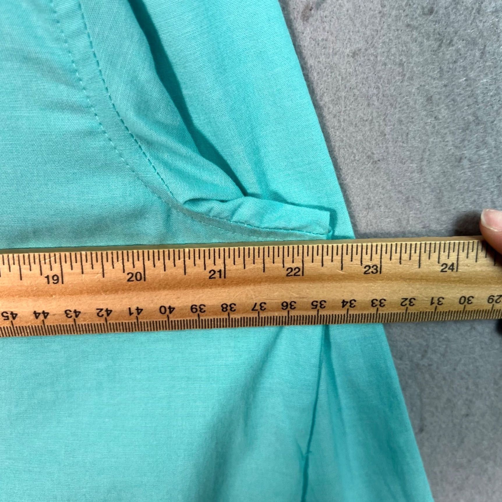 Gap Gap Mens Small Turquoise Button-Up Shirt 100% Cotton Long Sleeve Regular Men Clothing Cotton Button-Up Shirt Turquoise Blue Casual 100% Cotton Mens Size US S / EU 44-46 / 1 - 5 Thumbnail
