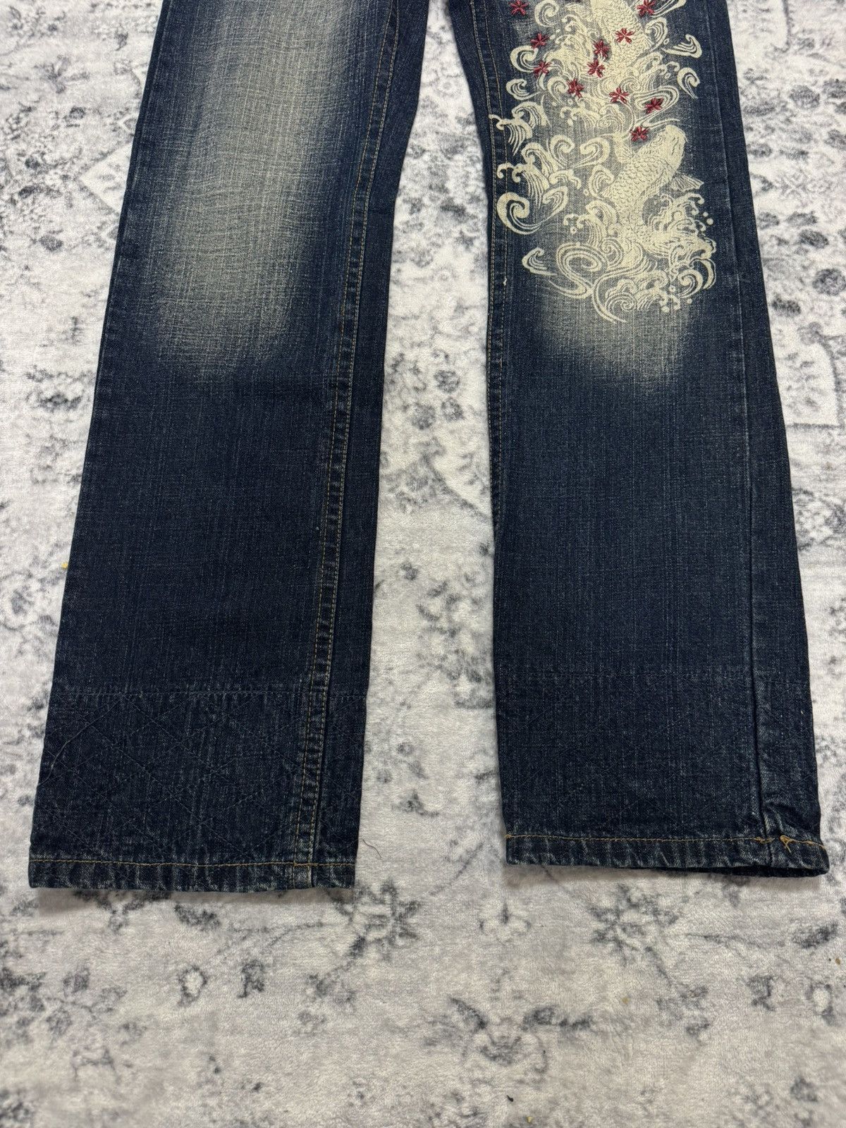 Japanese Brand JAPANESE BRAND KOI FISH KARAKURI STYLE DISTERSSED DENIM JEAN Size US 32 / EU 48 - 7 Thumbnail