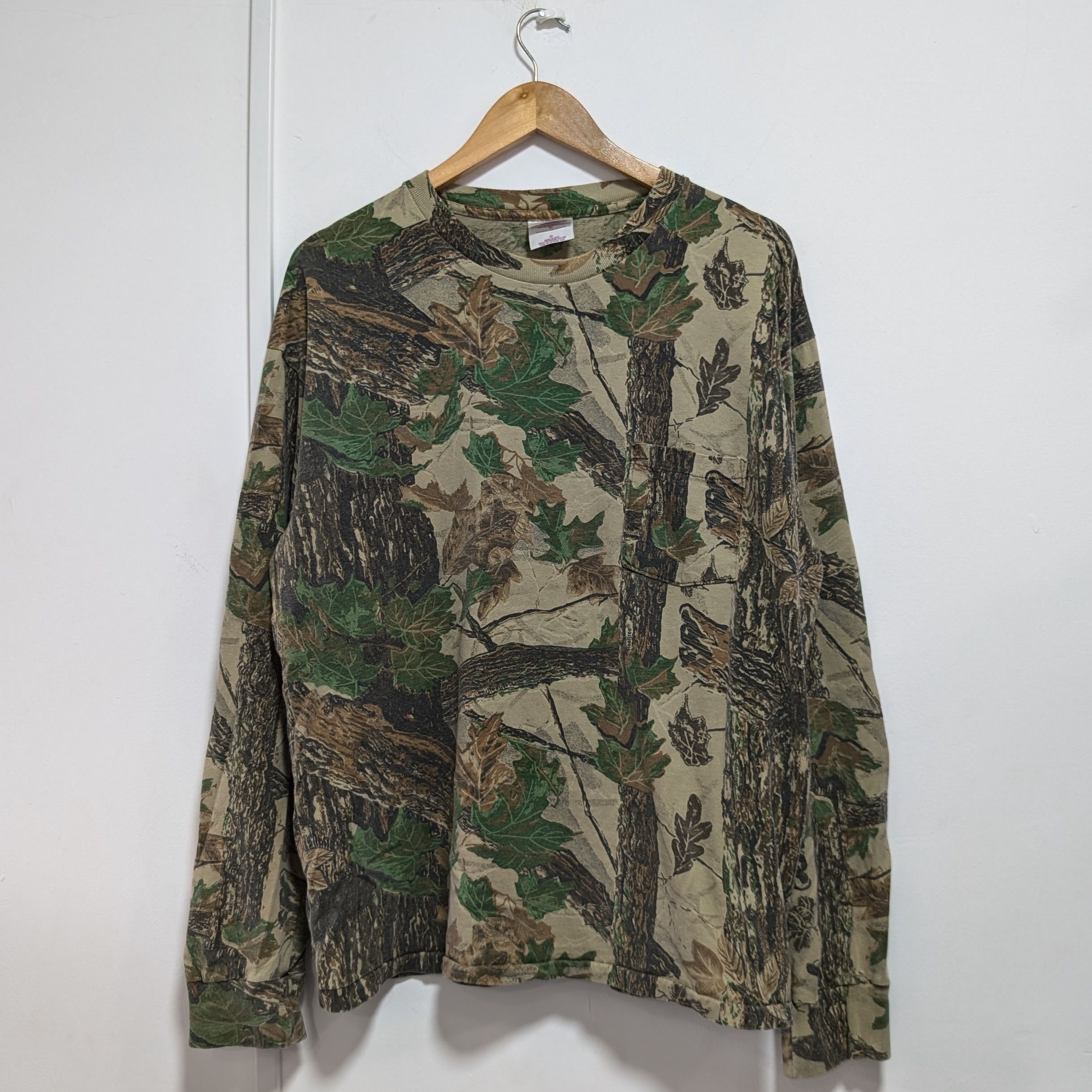 Realtree × Vintage × Wrangler 90's Single Stitch Wrangler Camo Long Sleeve Size US XL / EU 56 / 4 - 1 Thumbnail