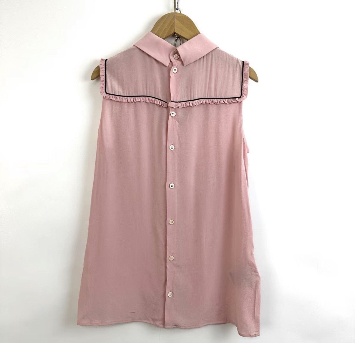 Miu Miu Miumiu Sleeveless Beaded Top K12 Size S / US 4 / IT 40 - 2 Thumbnail