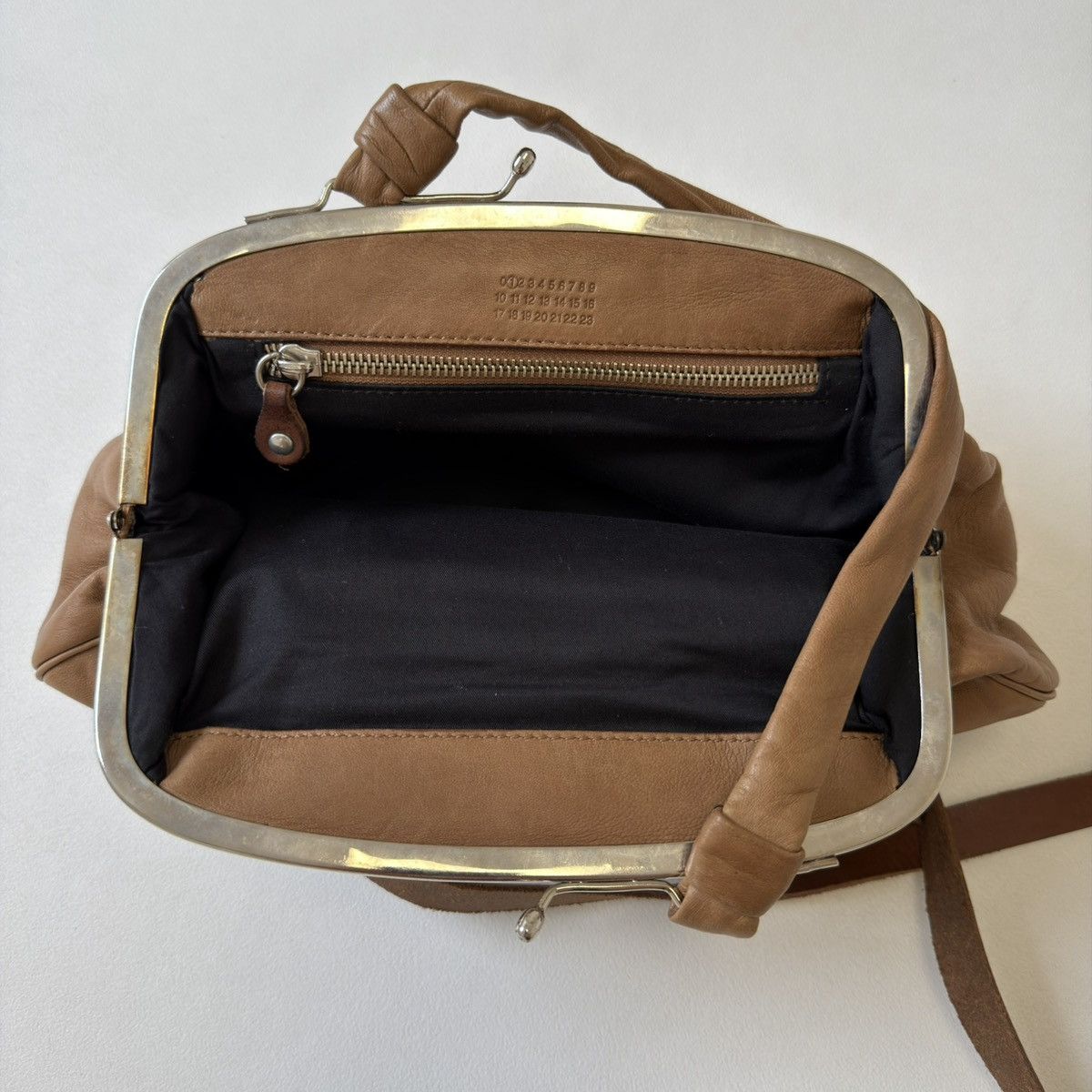 Maison Margiela OG ‘Upside Down Purse’ Hand Bag Size ONE SIZE - 17 Thumbnail