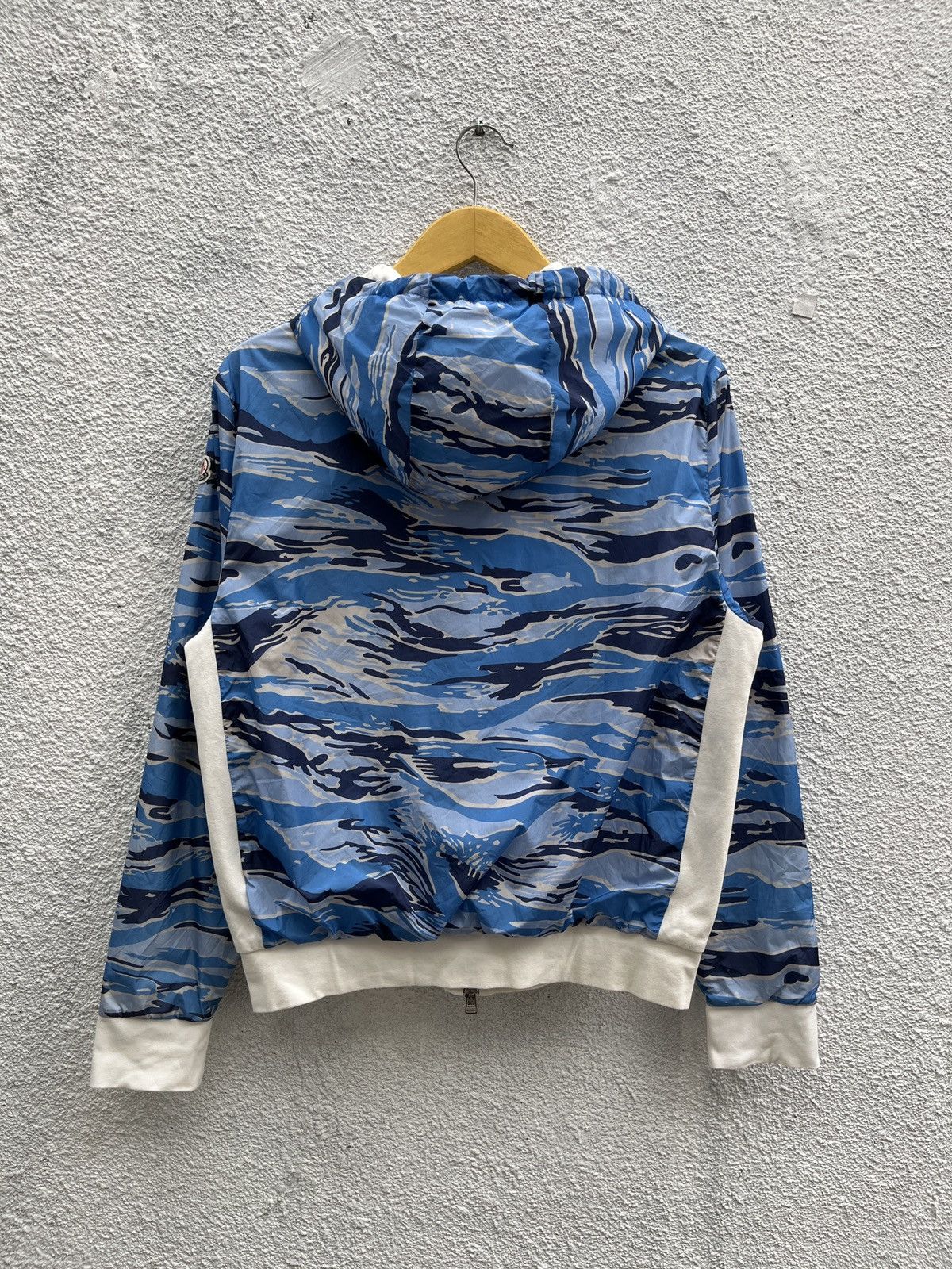 Moncler Moncler Maglia Cardigan Blue Camo Nylon Jacket Size US L / EU 52-54 / 3 - 16 Thumbnail