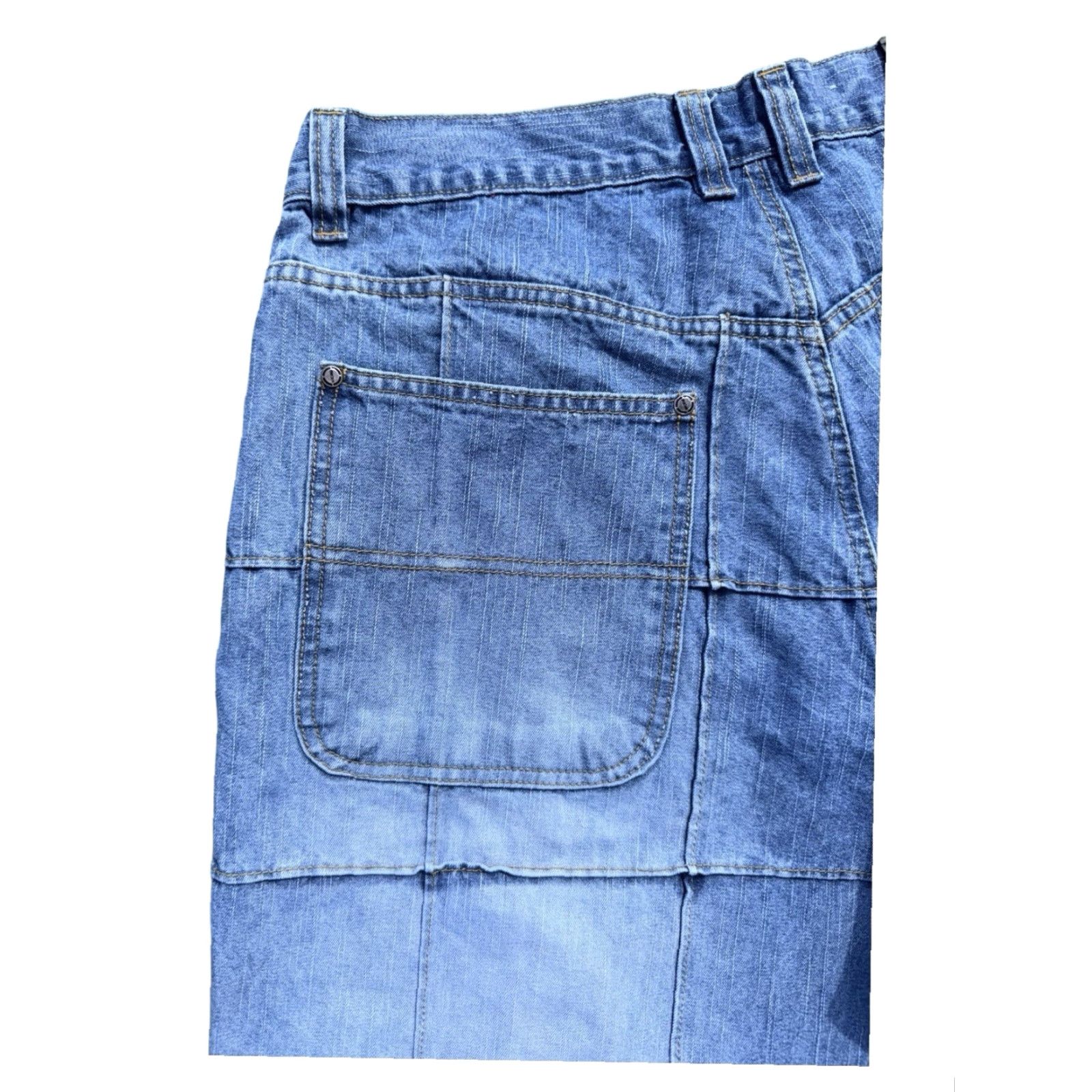 Vintage VINTAGE Noiz Jeans Light Wash Patchwork Baggy Skater Jorts Bermuda Shorts Sz 38 Mens Blue 2000s Size US 38 / EU 54 - 7 Thumbnail