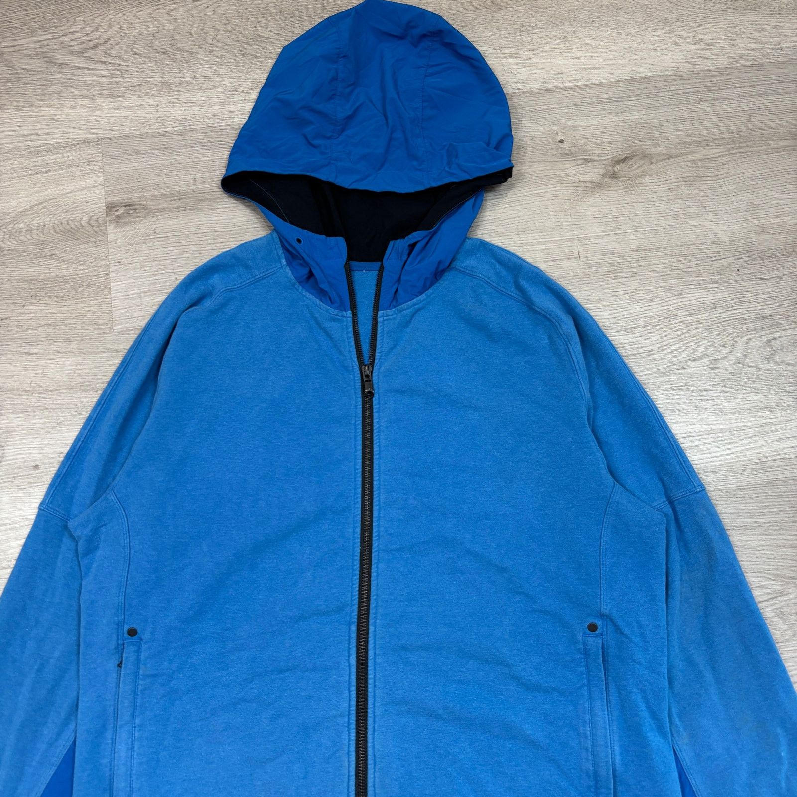 Lululemon Lululemon Blue Full Zip Hoodie Mens XL Activewear Minimalist Size US XL / EU 56 / 4 - 2 Thumbnail