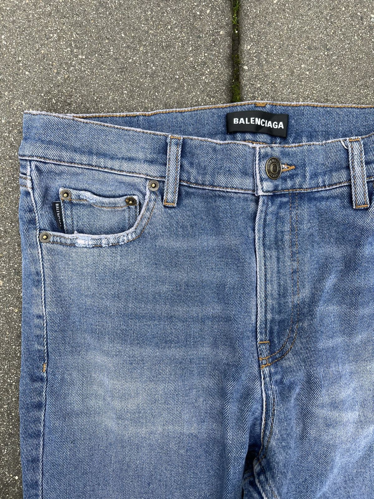 Balenciaga Balenciaga 2019 heel bite faded claw mark whisker denim Size US 34 / EU 50 - 6 Thumbnail