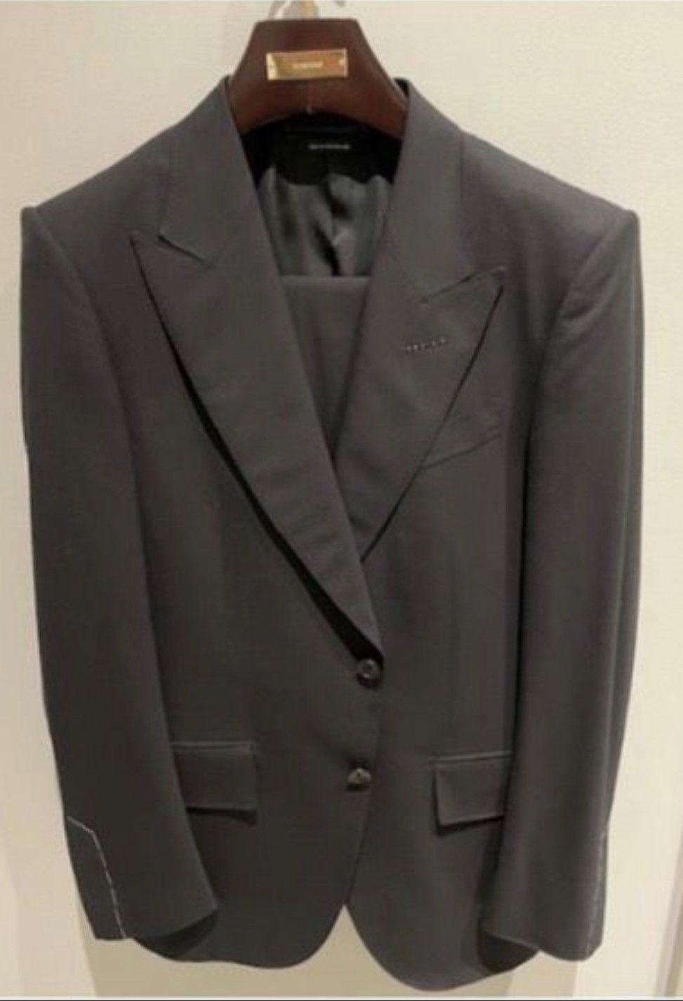 Tom Ford o1loc1c0126 2LWP01 Suit in Black Size US S / EU 44-46 / 1 - 3 Thumbnail