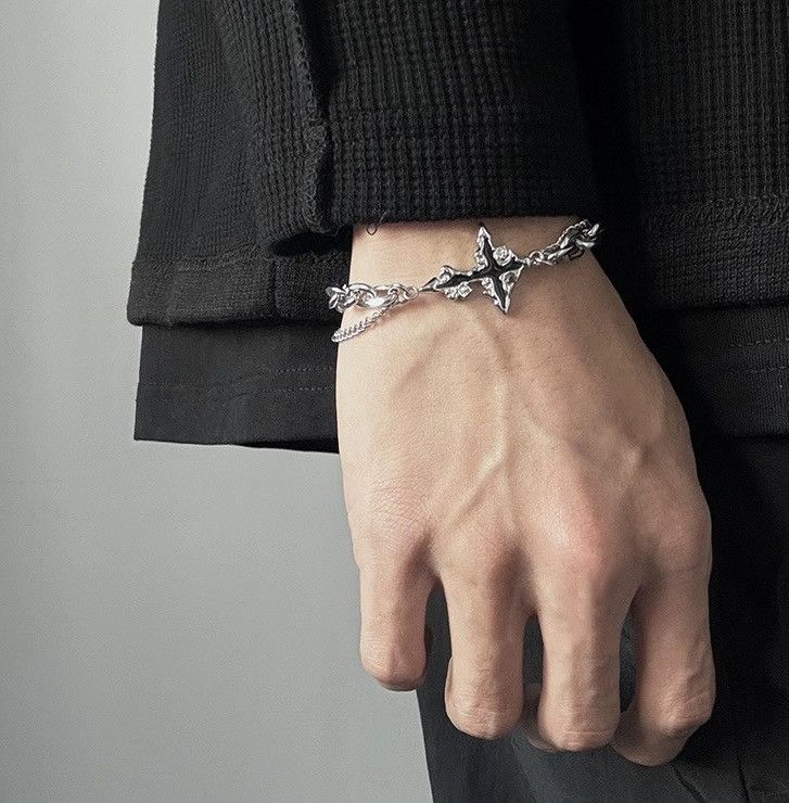 Japanese Brand × Jewelry Fashion punk melting cross layered cuban link chain bracelet Size ONE SIZE - 2 Thumbnail