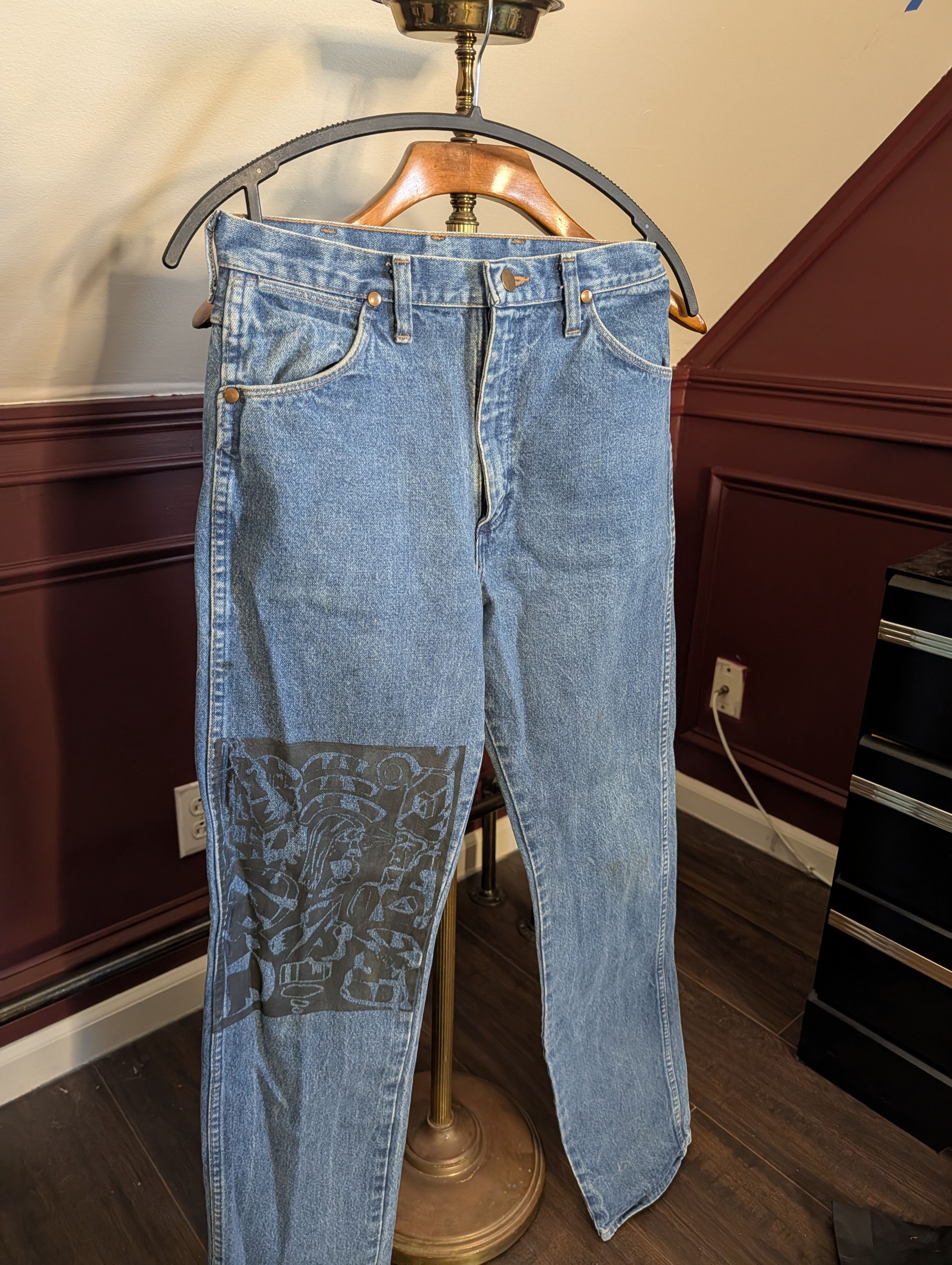 Wrangler Vintage MiUSA street art tribal screen print 1 of 1 jeans Size US 29 - 2 Thumbnail