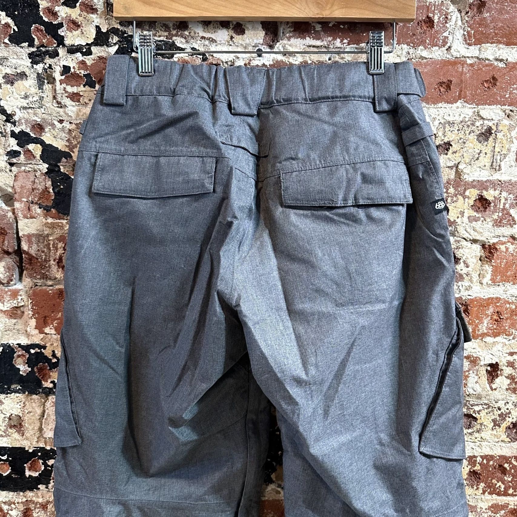 686 686 Snow Pants Mens Small Gray InfiDRY 10K Waterproof Insulated Cargo Ski Size US 29 - 7 Thumbnail