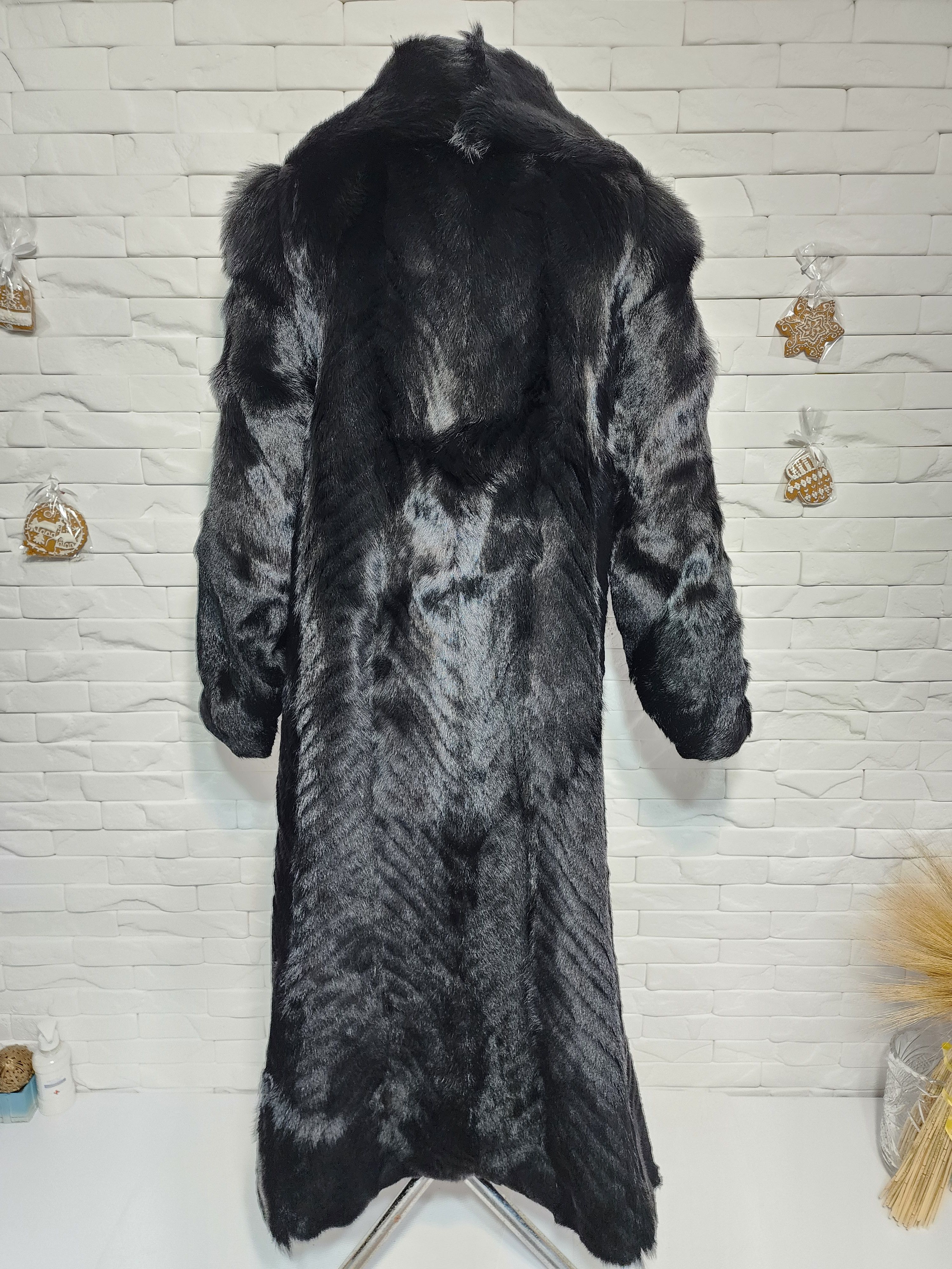 Furla Black Genuine Fur Coat: Women's Winter Coat Size XL / US 12-14 / IT 48-50 - 4 Thumbnail