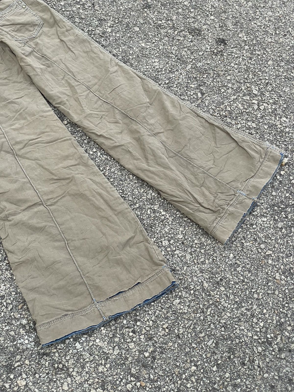 Le Grande Bleu (L.G.B.) Masculo - Y2K Style Flared Jean Size 30" / US 8 / IT 44 - 8 Thumbnail