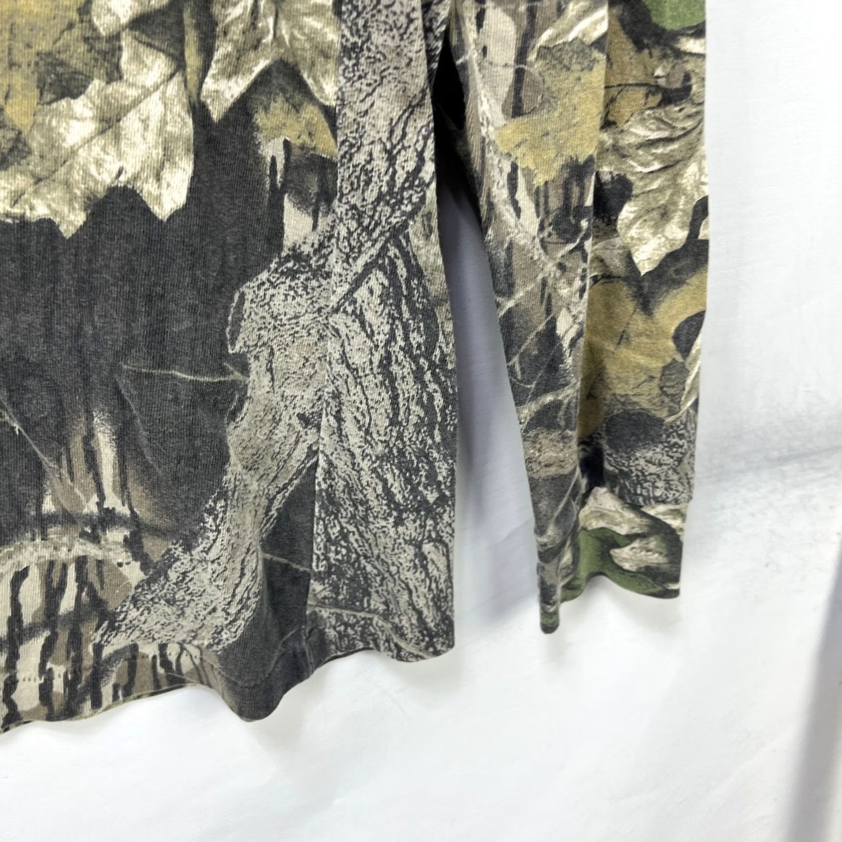 Vintage VINTAGE Mossy Oak Tree Camo Long Sleeve Shirt M Mens Green 90s Nature Logo Camouflage Cotton Knit Cotton Shirt Regular Size Size US M / EU 48-50 / 2 - 7 Thumbnail