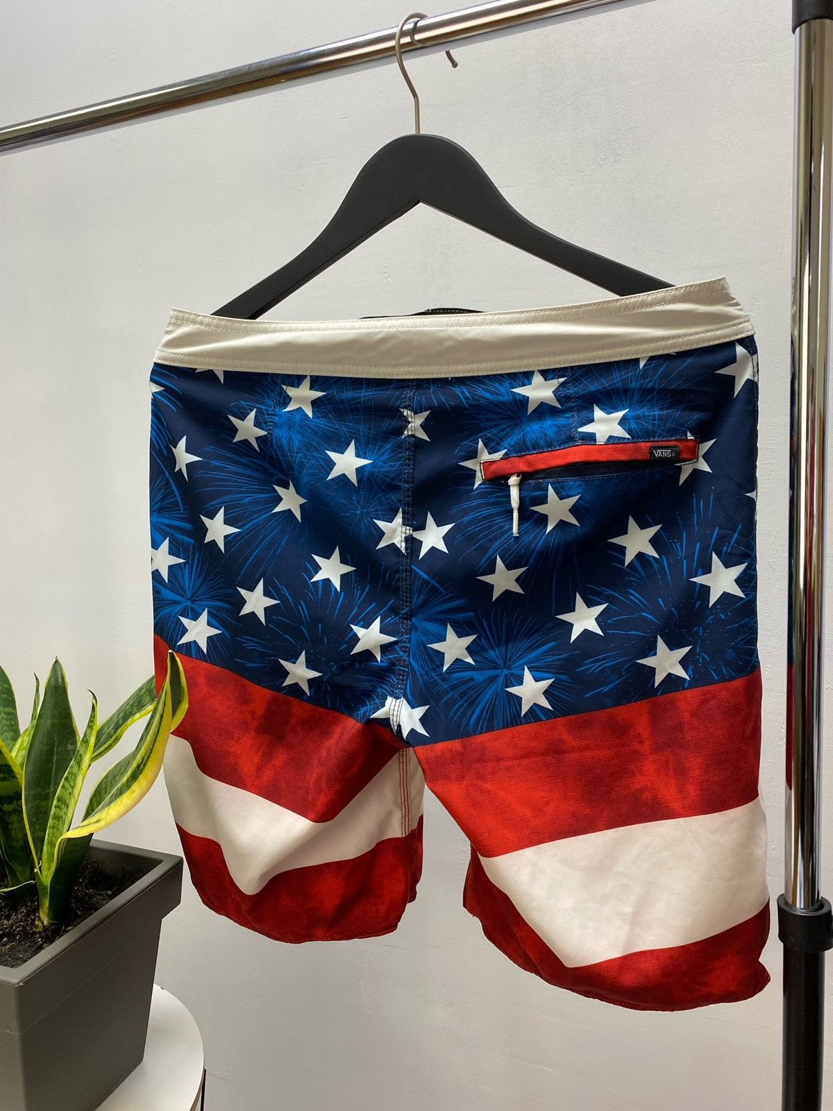 Vans × Vintage Vans Men’s Board Shorts American Flag Swim Size US 30 / EU 46 - 13 Thumbnail