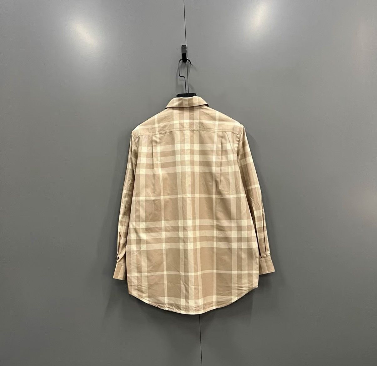 Burberry Burberry Light Khaki Plaid Shirt J41 Size XS / US 0-2 / IT 36-38 - 2 Thumbnail