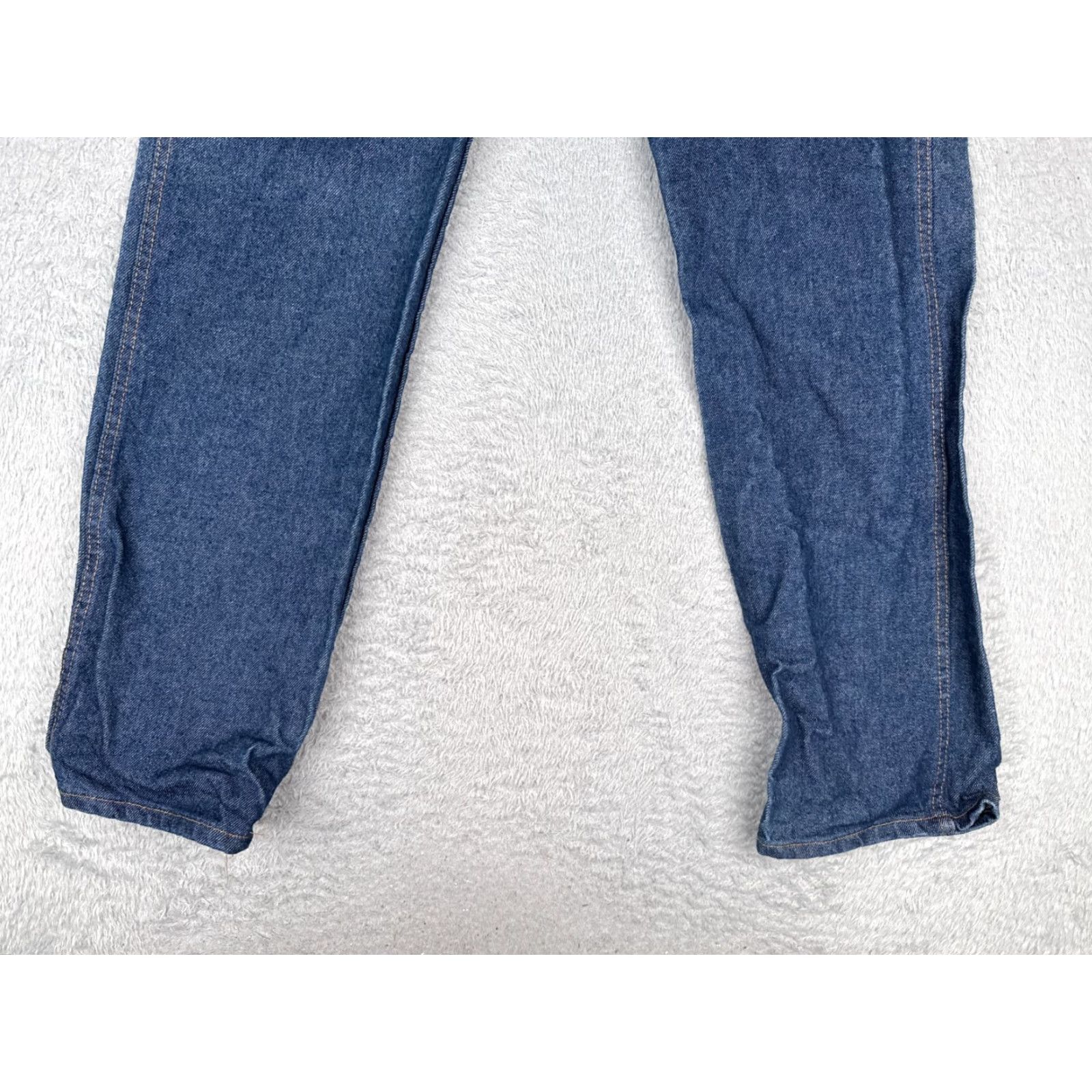 Denime UniFirst Jeans Men 30x32 Blue Denim Straight Leg 5-Pocket Design Regular Fit 30 in Inseam Blue Jeans Men Size US 30 / EU 46 - 2 Thumbnail