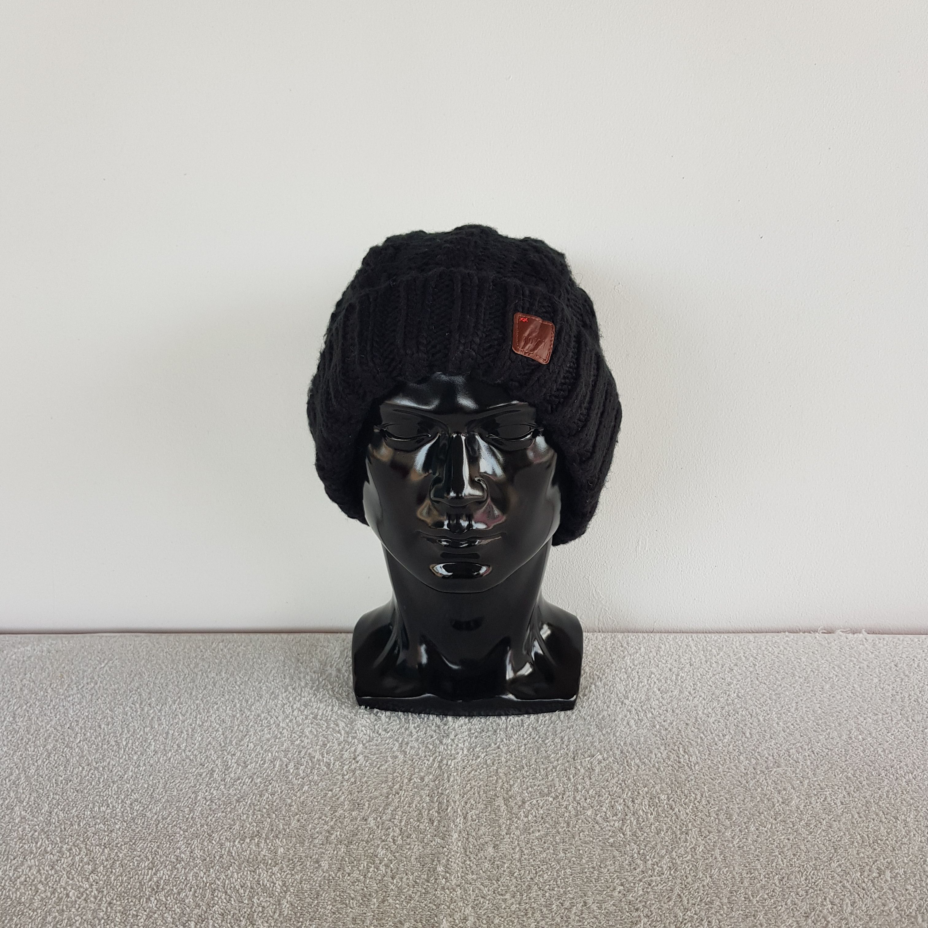 Japanese Brand Vintage Roxy Beanie Surfwear Knit Snow Caps Hats Size ONE SIZE - 2 Thumbnail