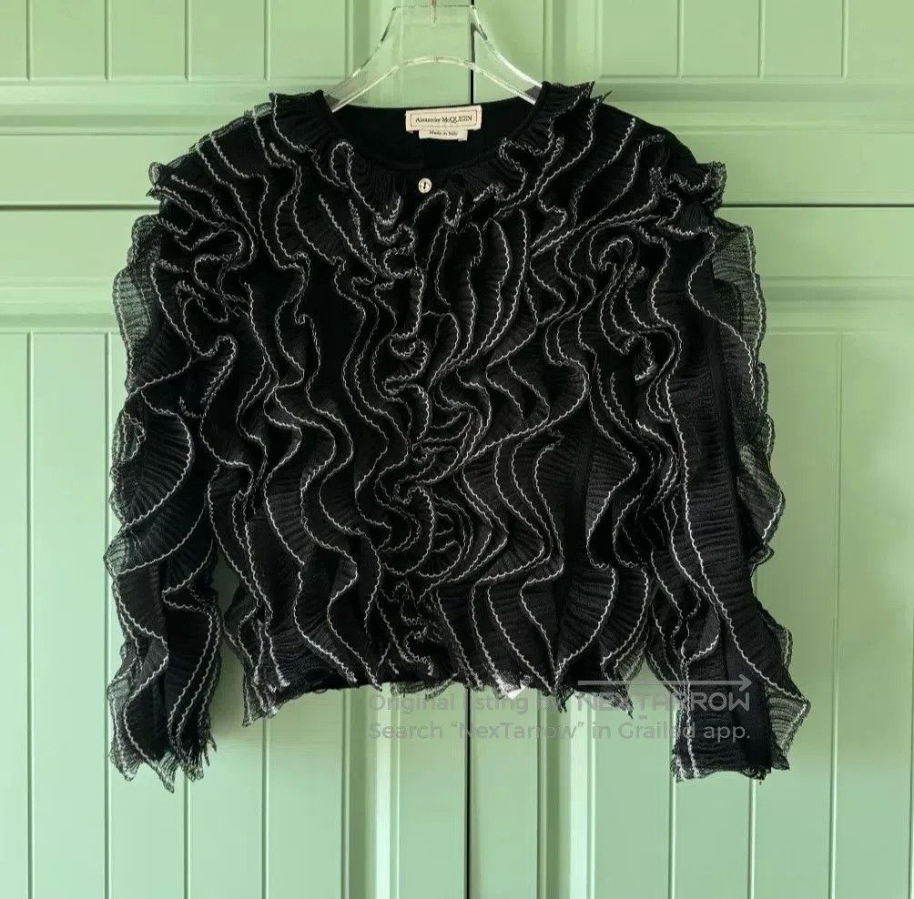 Alexander McQueen Alexander McQueen Black Ruffle Knit Top. Size S / US 4 / IT 40 - 1 Thumbnail