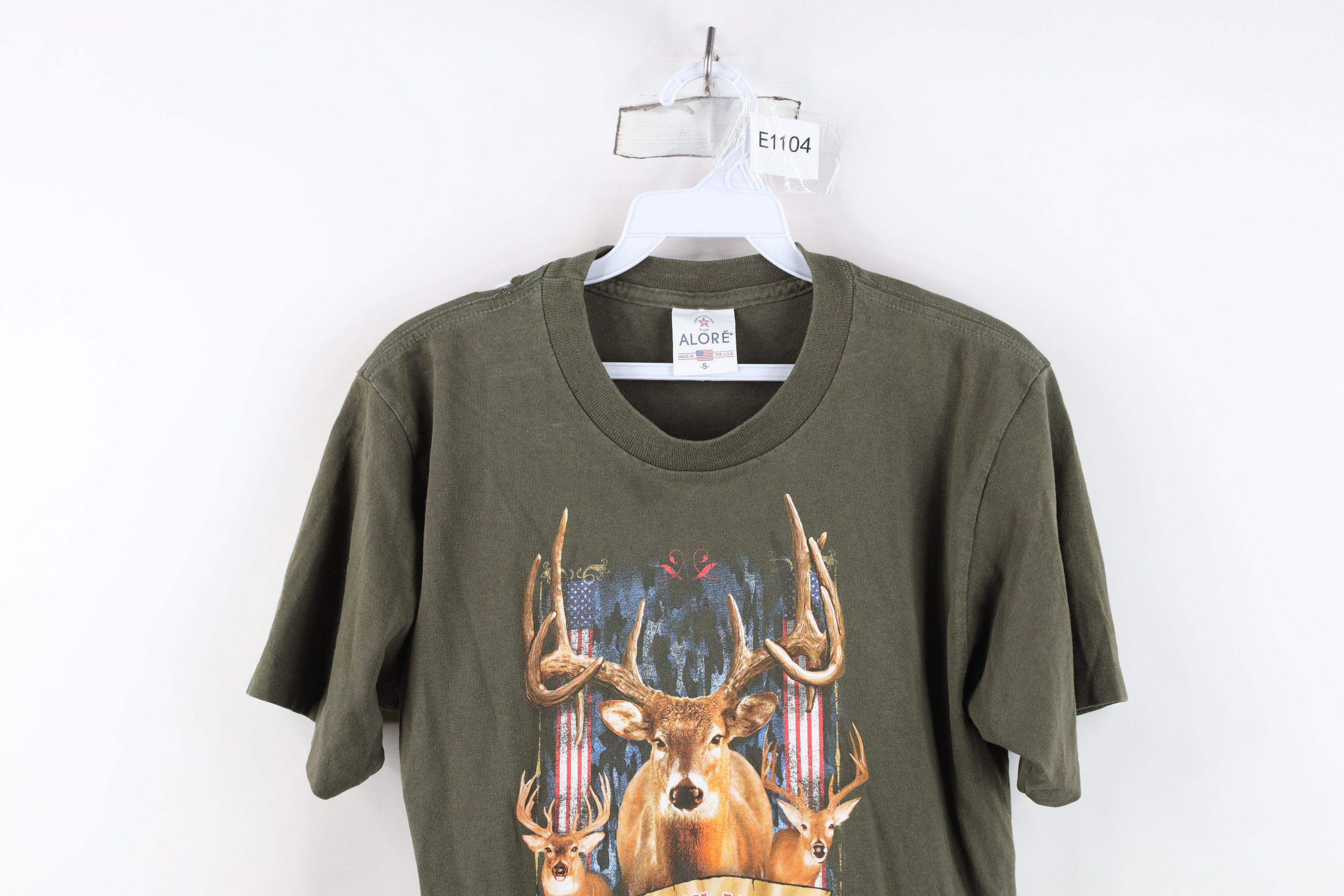 Vintage Vintage 90s Streetwear American Made Deer Buck T-Shirt USA Size US S / EU 44-46 / 1 - 2 Thumbnail