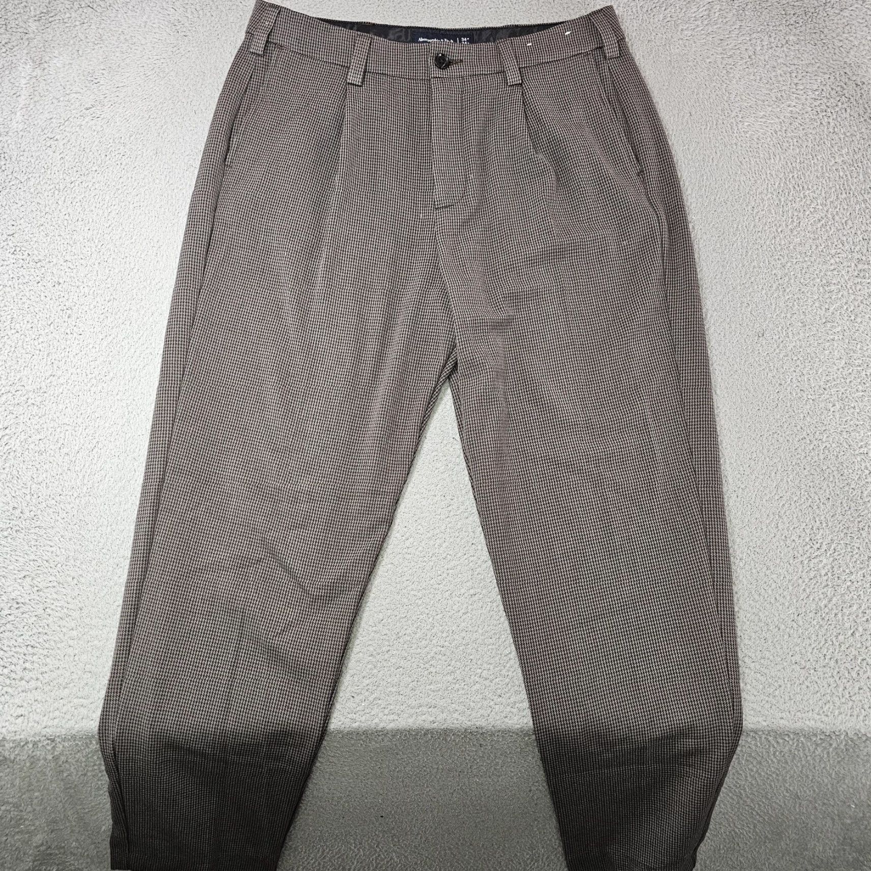 Abercrombie & Fitch Abercrombie & Fitch Dress Pants Mens 34x31 Brown Check Relaxed Fit, Pleated, Zip Fly, Pockets, Straight Leg, Office, Business, Casual Size US 34 / EU 50 - 2 Thumbnail