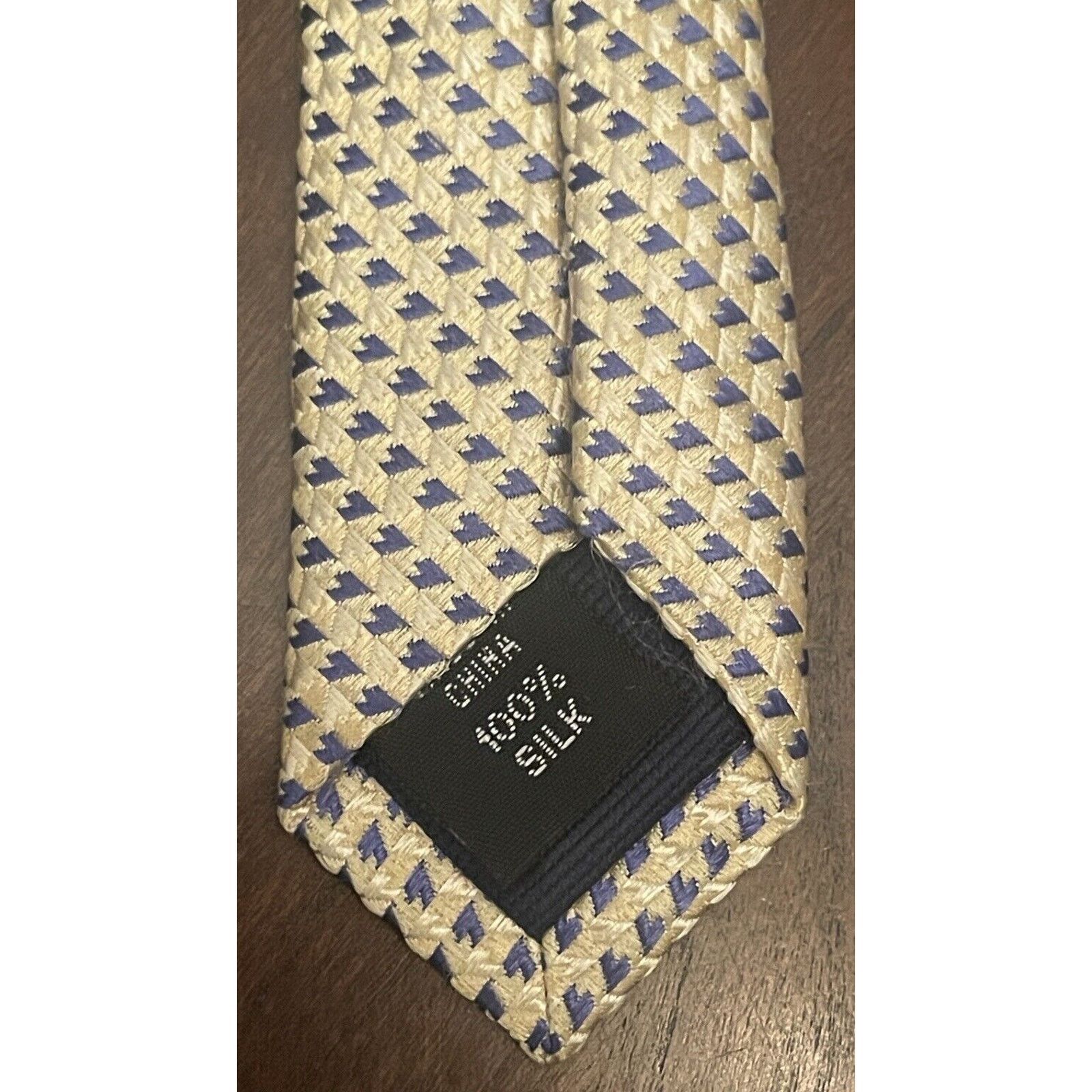 Michael Kors Michael Michael Kors Gold Blue 100% Silk Made In China Size ONE SIZE - 7 Thumbnail