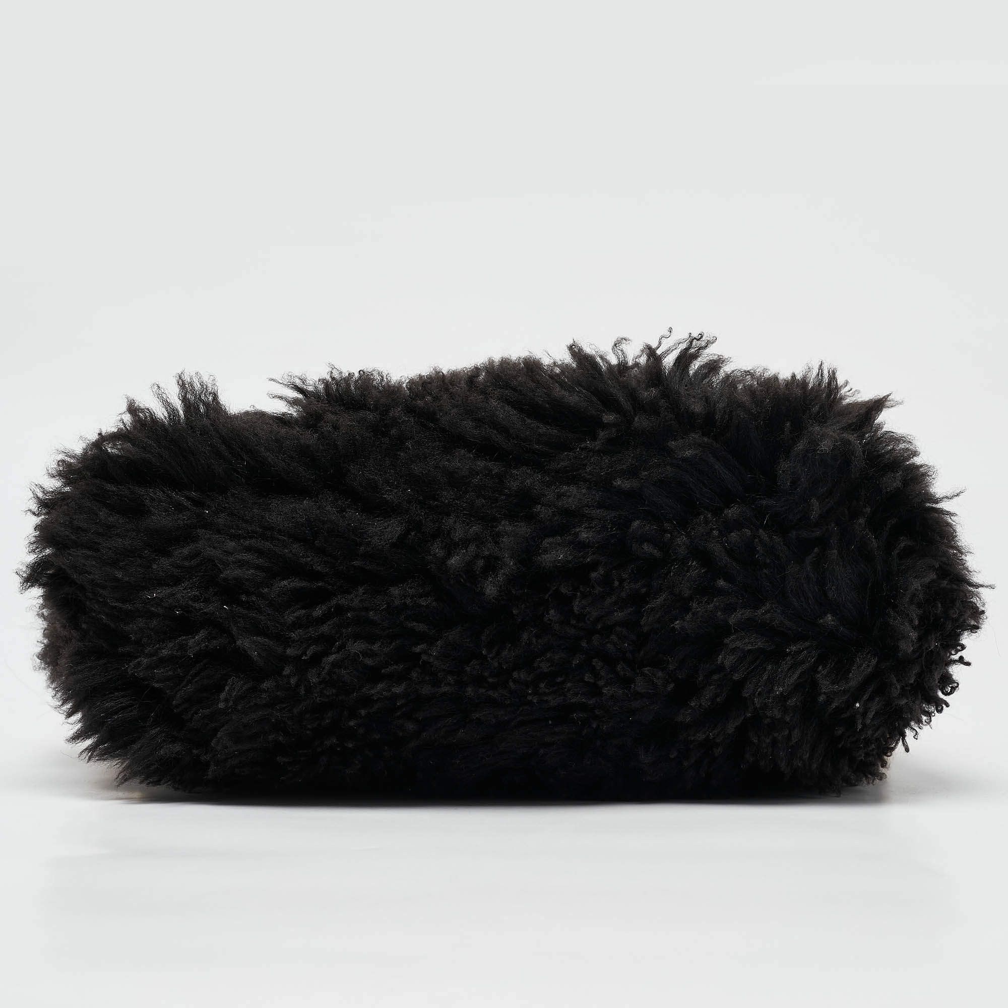 Bottega Veneta o1mle0325 Size: OS / Shearling Chain Pouch in Fondant Size ONE SIZE - 6 Thumbnail