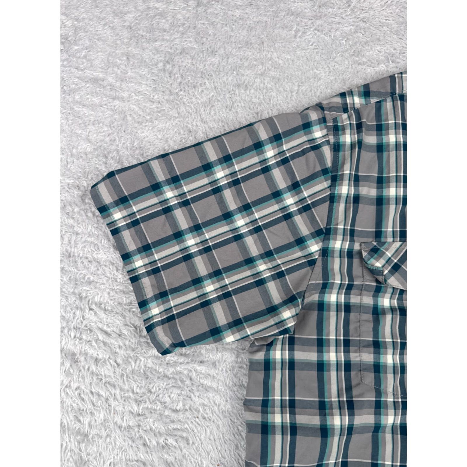 Patagonia Patagonia Shirt Mens Large Gray Teal Plaid 100% Polyester Button Up Casual, Travel, Wedding Men’s Shirt Size US L / EU 52-54 / 3 - 5 Thumbnail