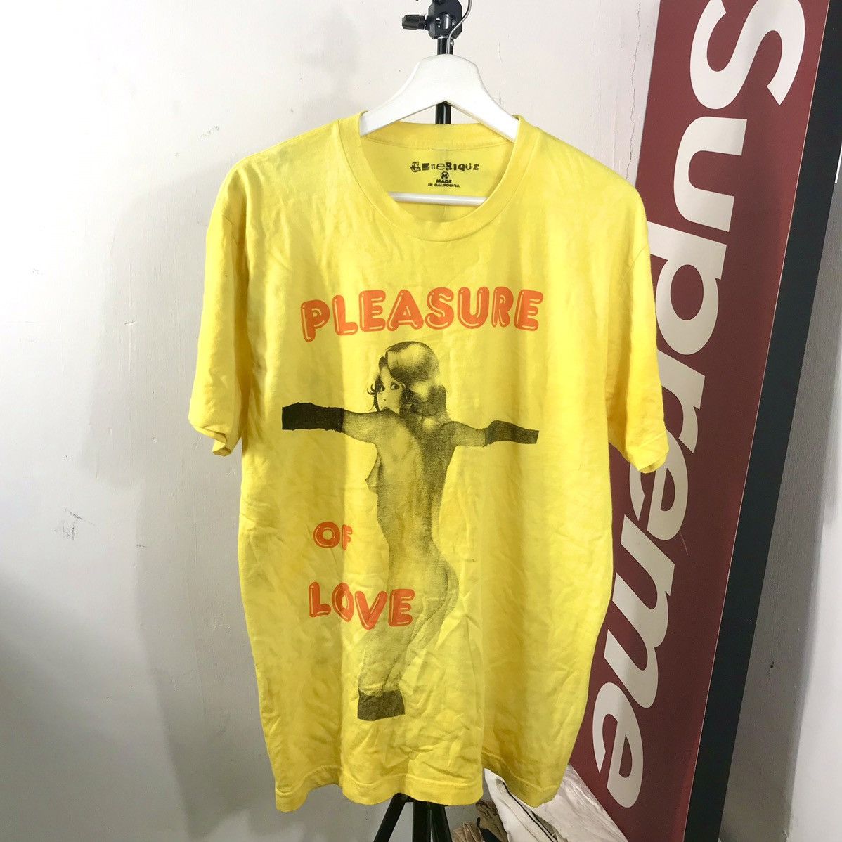 Hysteric Glamour Japan Humor beams "Horny As Fuck" Inscription Pleasures Size US L / EU 52-54 / 3 - 1 Thumbnail