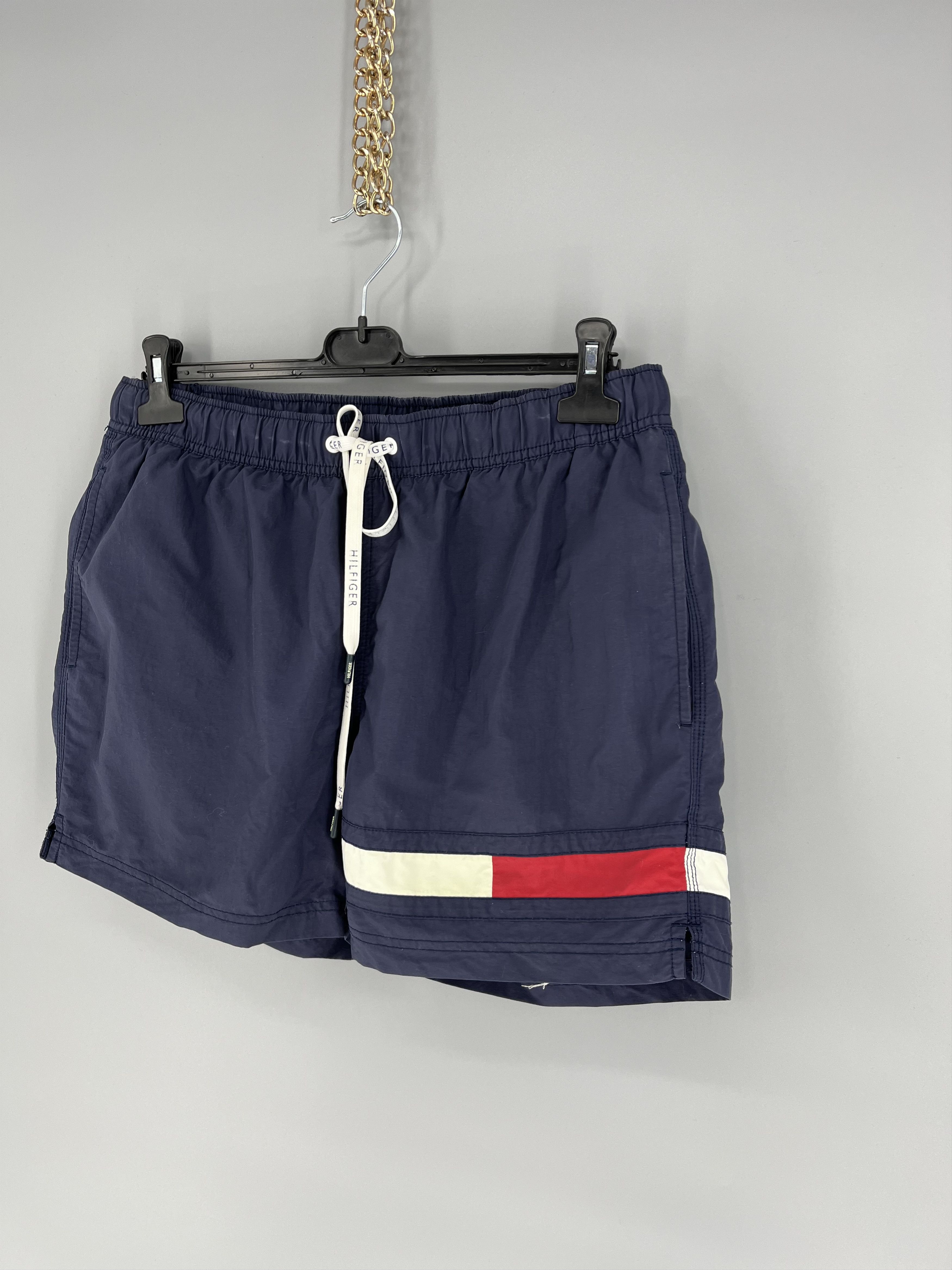 Tommy Hilfiger 90s Vintage Tommy Hilfiger Navy Nylon Big Logo Shorts Travis Size US 36 / EU 52 - 3 Thumbnail