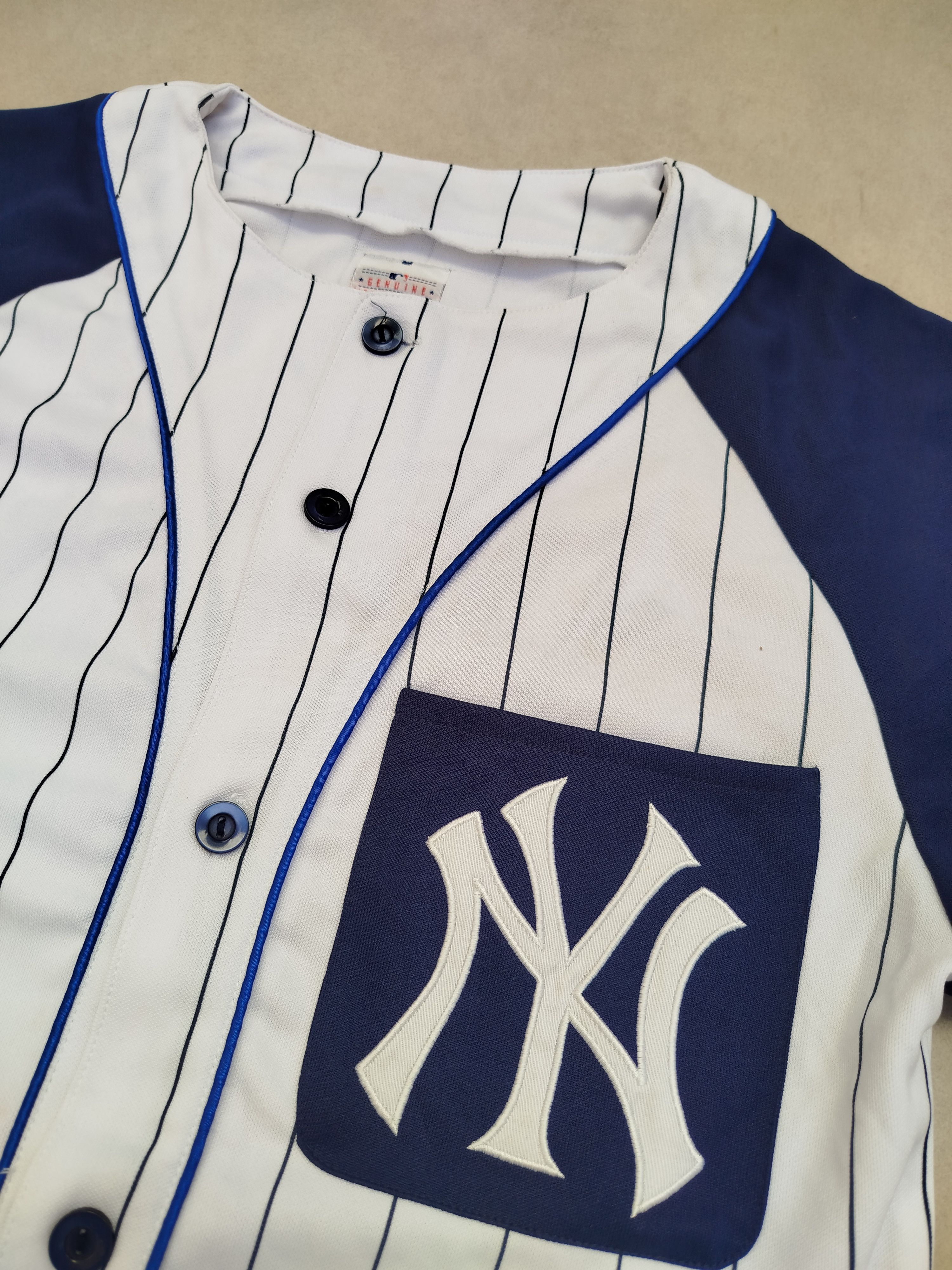 Majestic Vintage NEW YORK YANKEES Baseball JERSEY (S) MAJESTIC Size US S / EU 44-46 / 1 - 3 Thumbnail