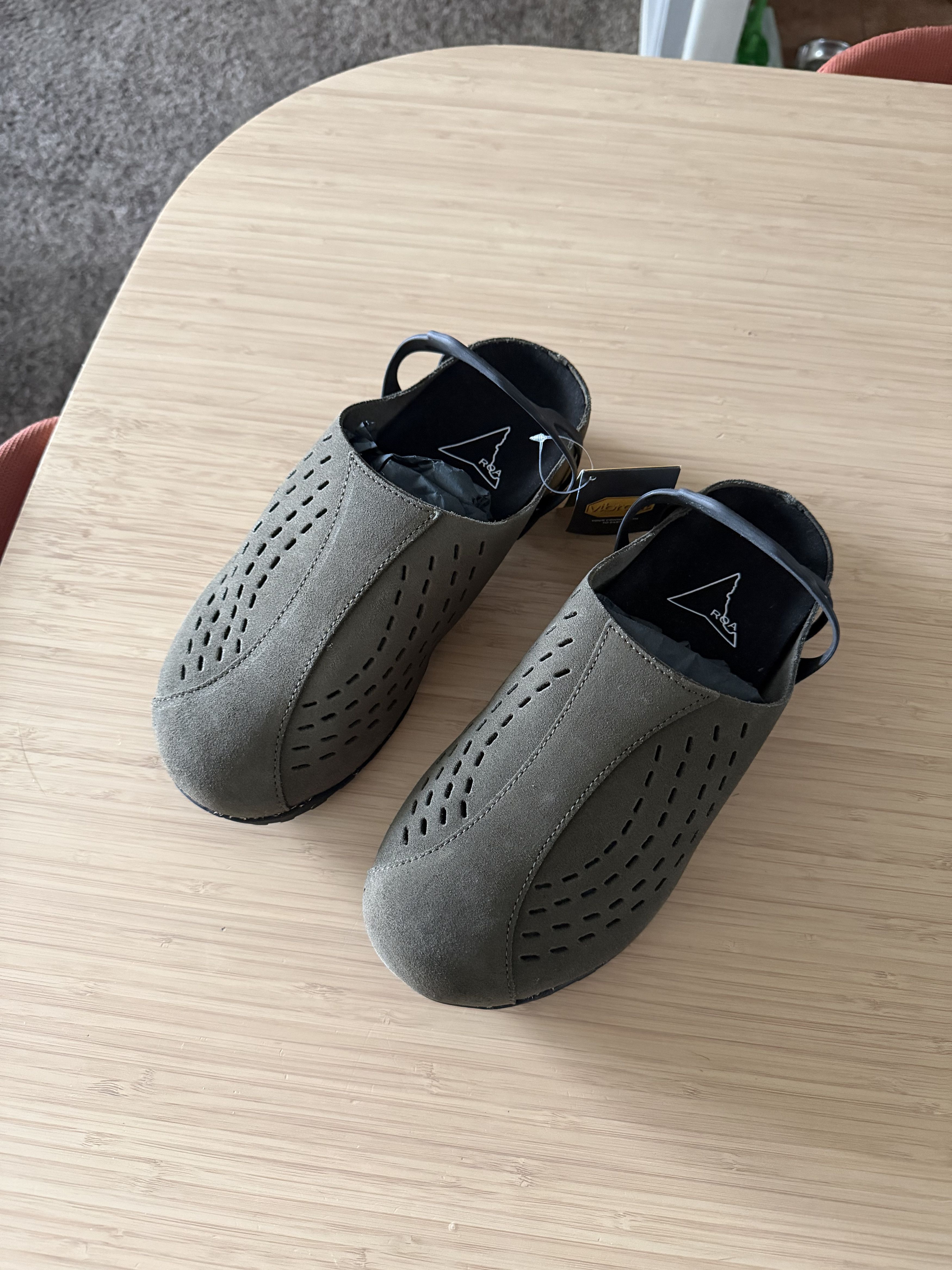 ROA ROA Fedaia Clog Olive Perforated Size US 8 / EU 41 - 1 Thumbnail