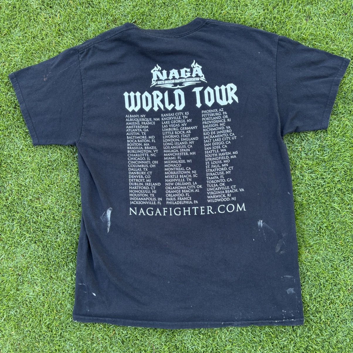 Vintage Vintage World Tour Shirt Size US XL / EU 56 / 4 - 3 Thumbnail