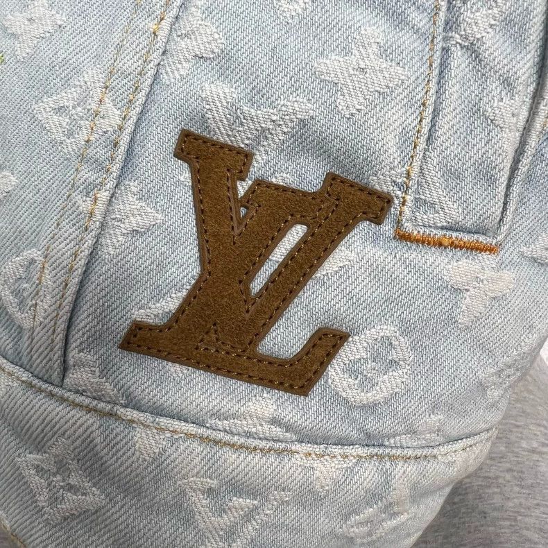 Louis Vuitton Louis Vuitton Full-print jacquard denim jacket Size US L / EU 52-54 / 3 - 4 Thumbnail