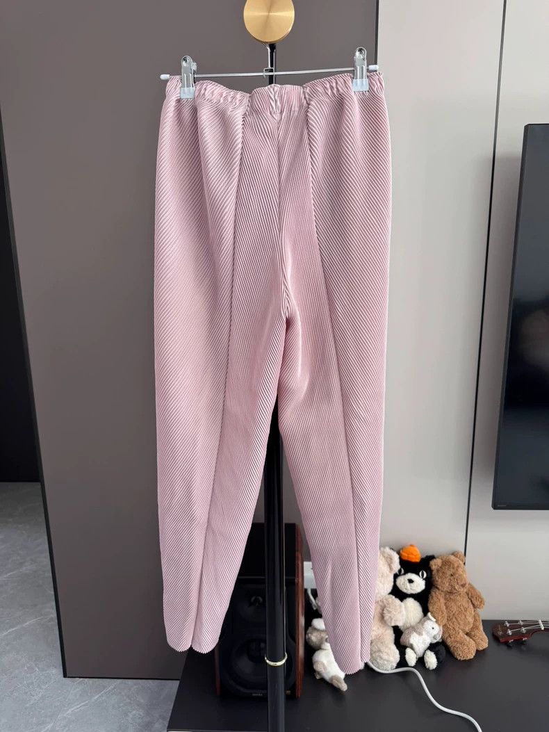 Issey Miyake Issey Miyake size:1 Pink toothpick casual pants Size 22" - 2 Thumbnail