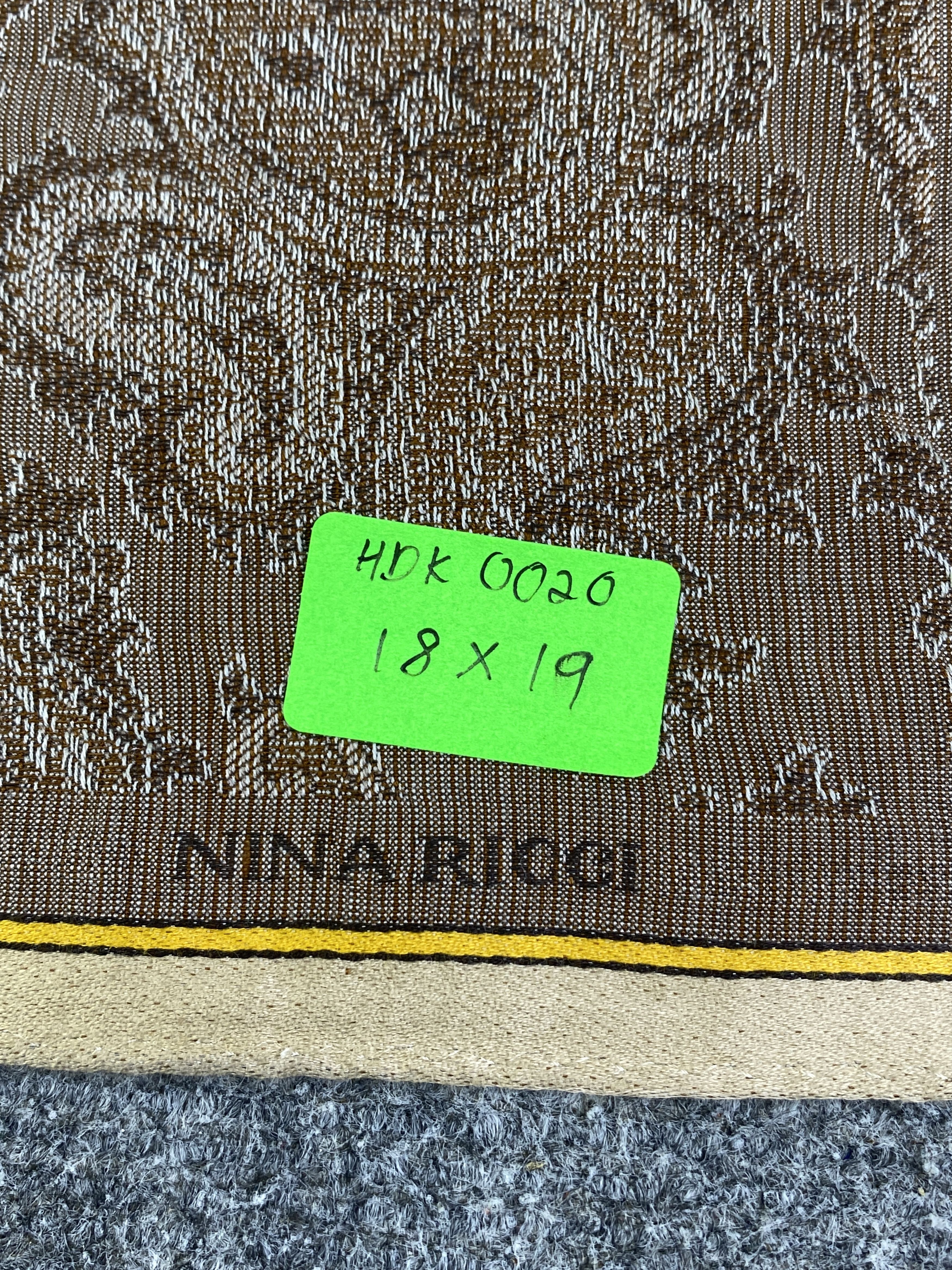 Vintage Nina Ricci Handkerchief / Neckerchief / Bandana KT0020 Size ONE SIZE - 9 Thumbnail